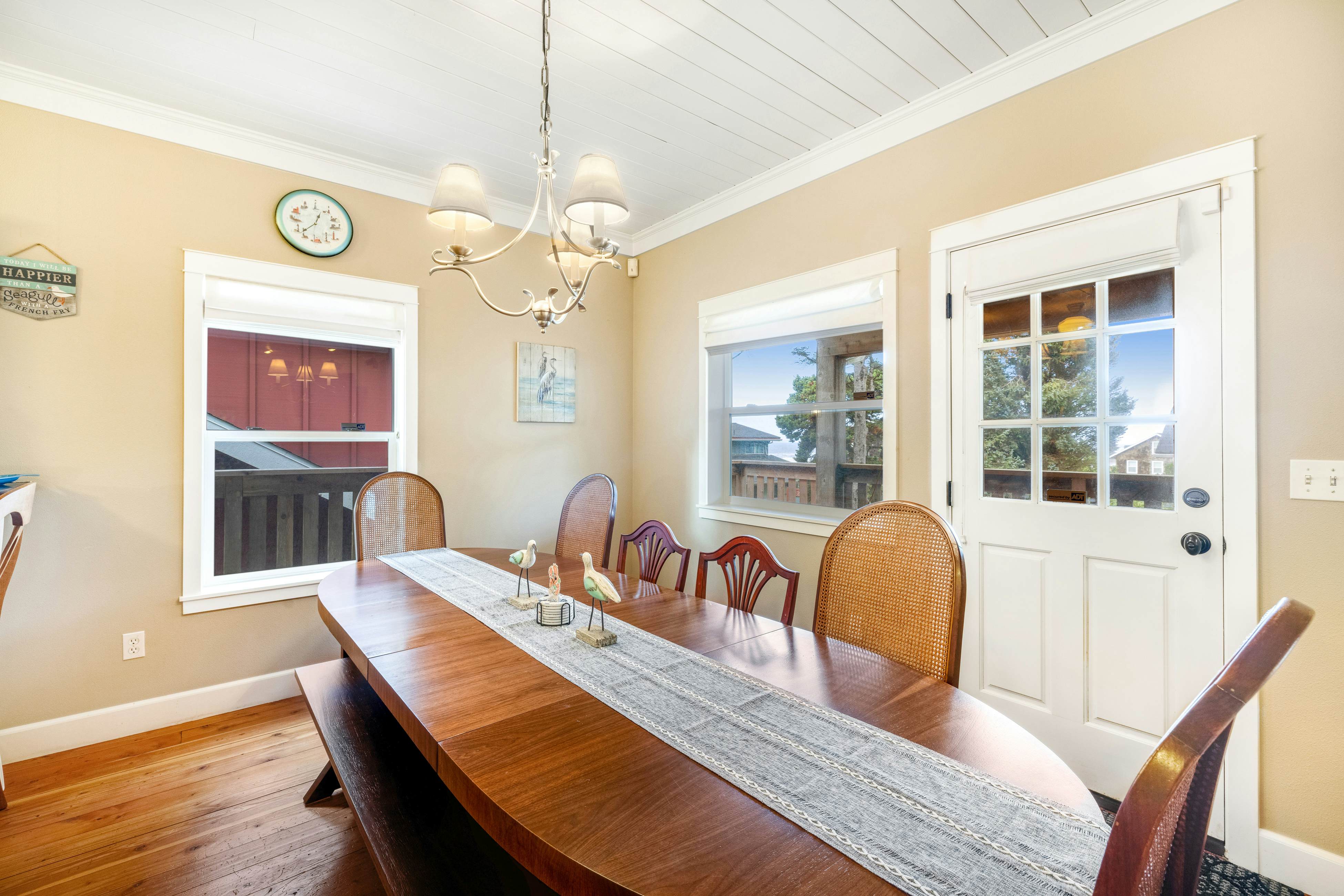 Family Home with Game Room WiFi Fireplace Private Hot Tub Walk to Beach