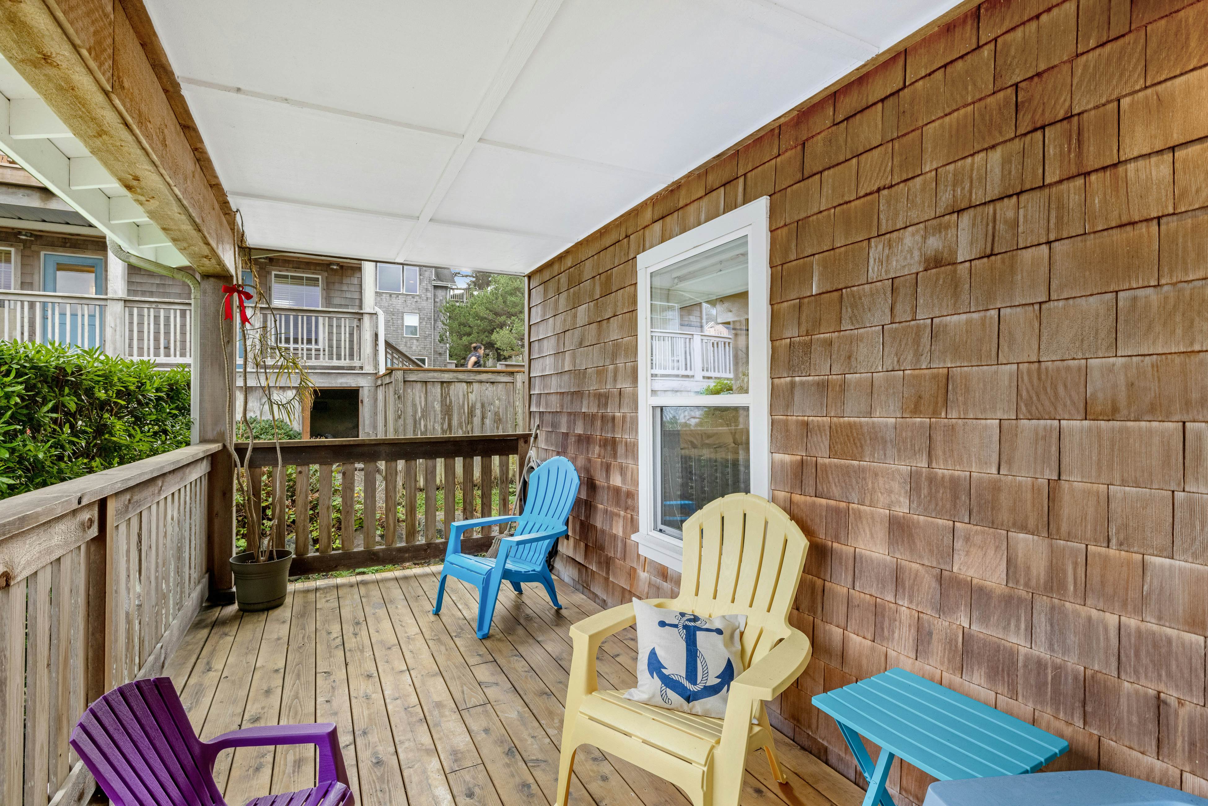 Family Home with Game Room WiFi Fireplace Private Hot Tub Walk to Beach