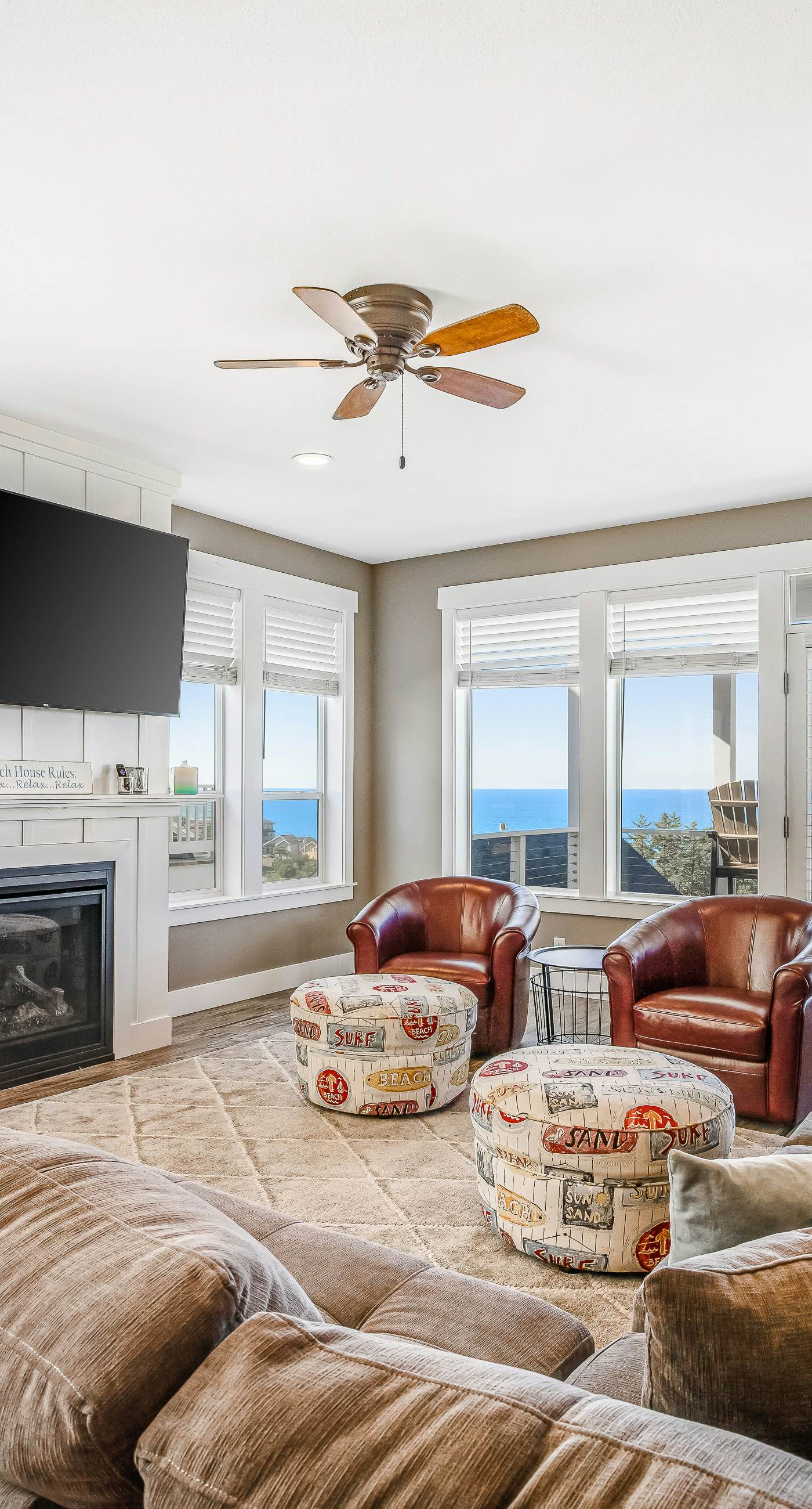 Gorgeous Ocean View Home with Private Hot Tub Fast WiFi Gas Fireplaces and with D