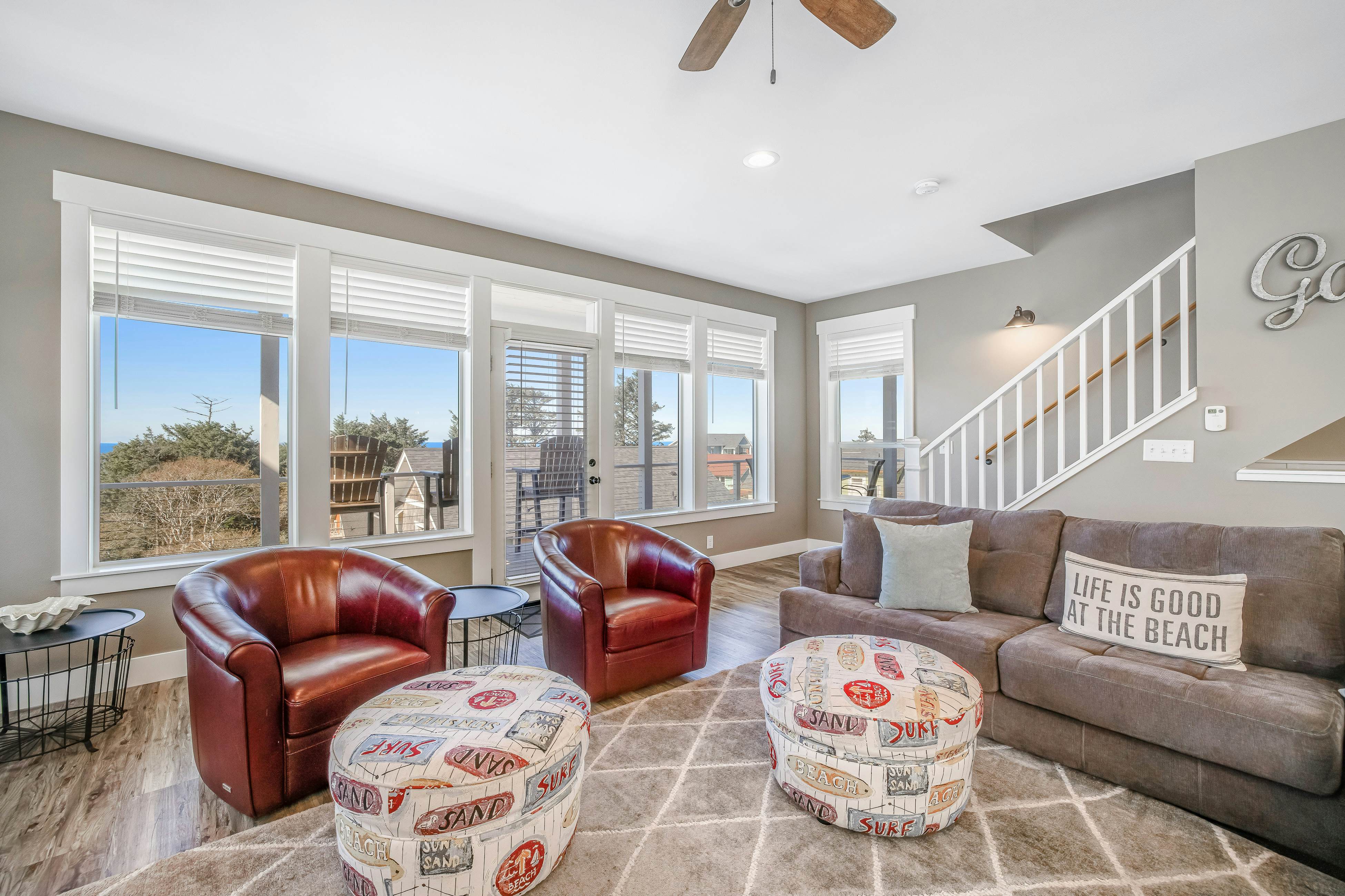 Gorgeous Ocean View Home w/ Private Hot Tub, Fast WiFi, Gas Fireplaces, and W/D