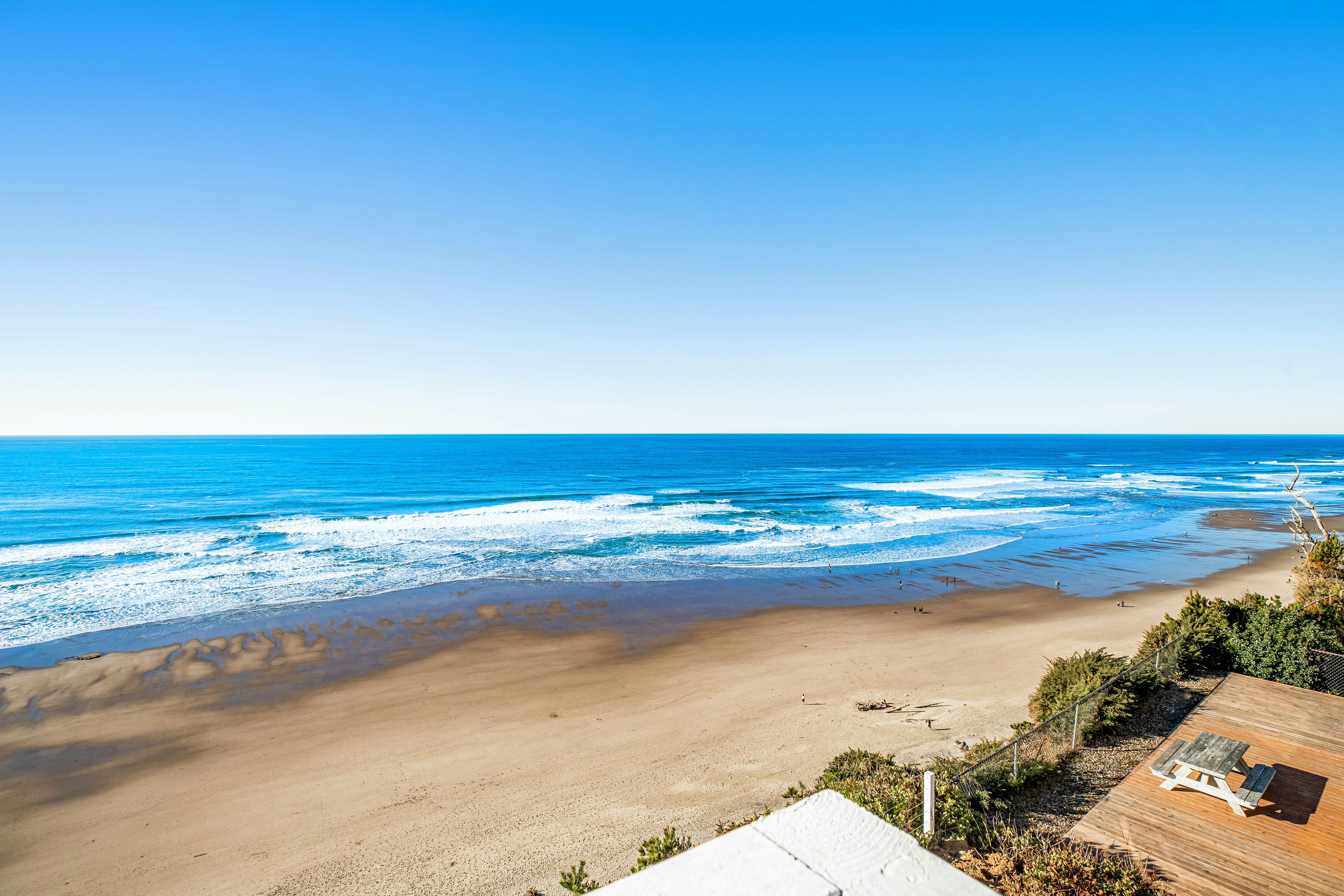 Dog-friendly oceanfront home with views, fireplace, hot tub & washer/dryer