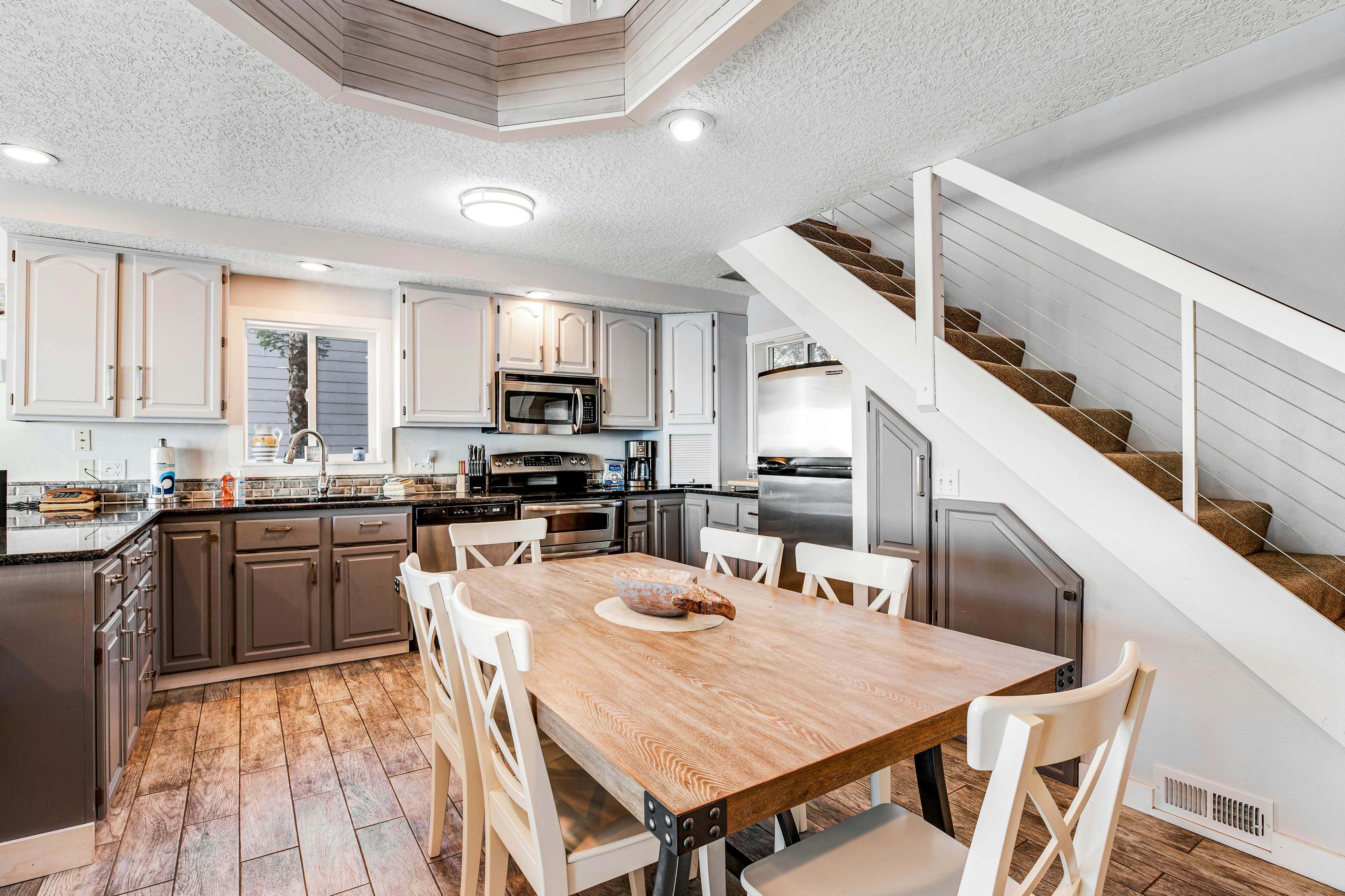 Dog-friendly oceanfront home with views, fireplace, hot tub & washer/dryer