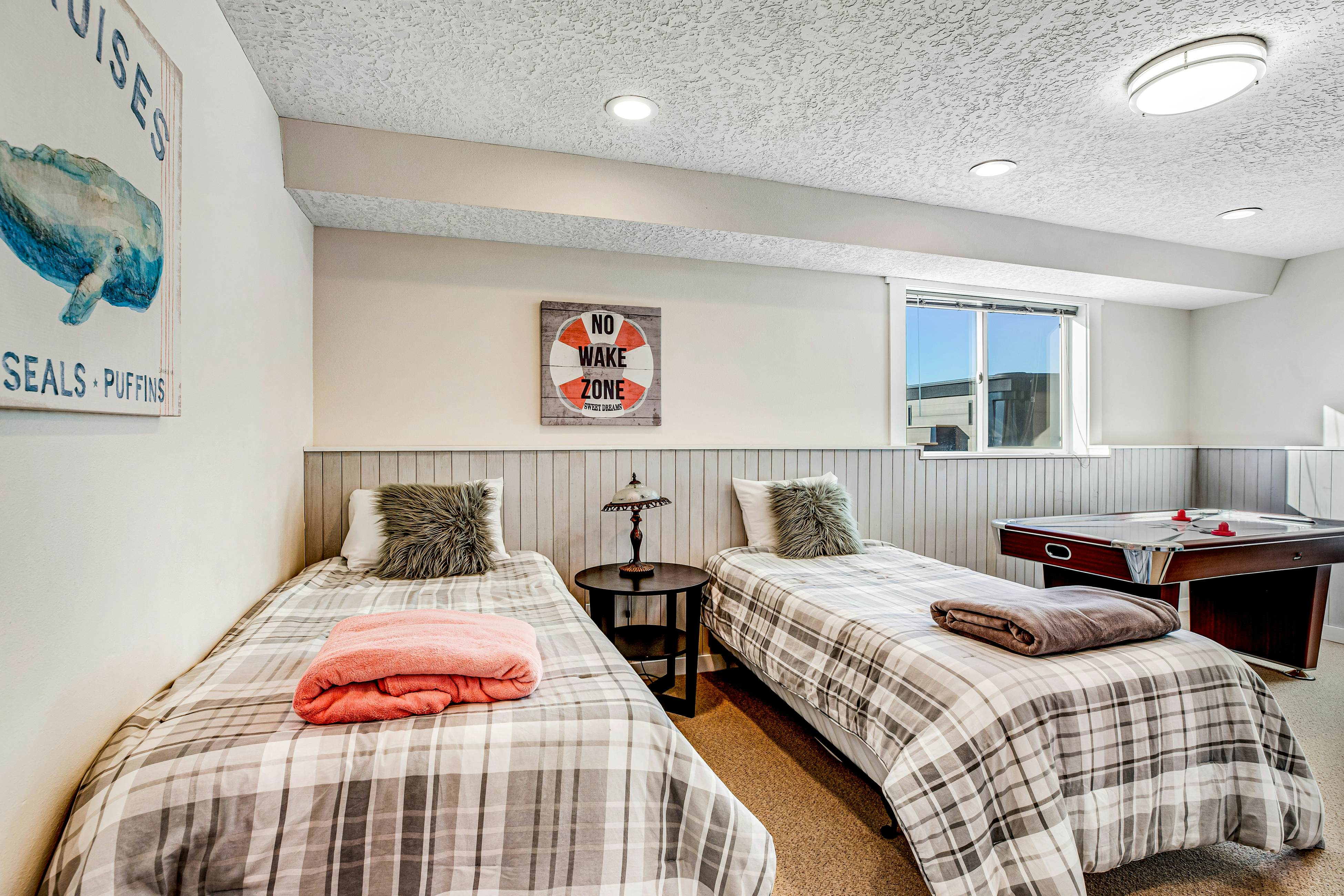 Dog-friendly oceanfront home with views, fireplace, hot tub & washer/dryer