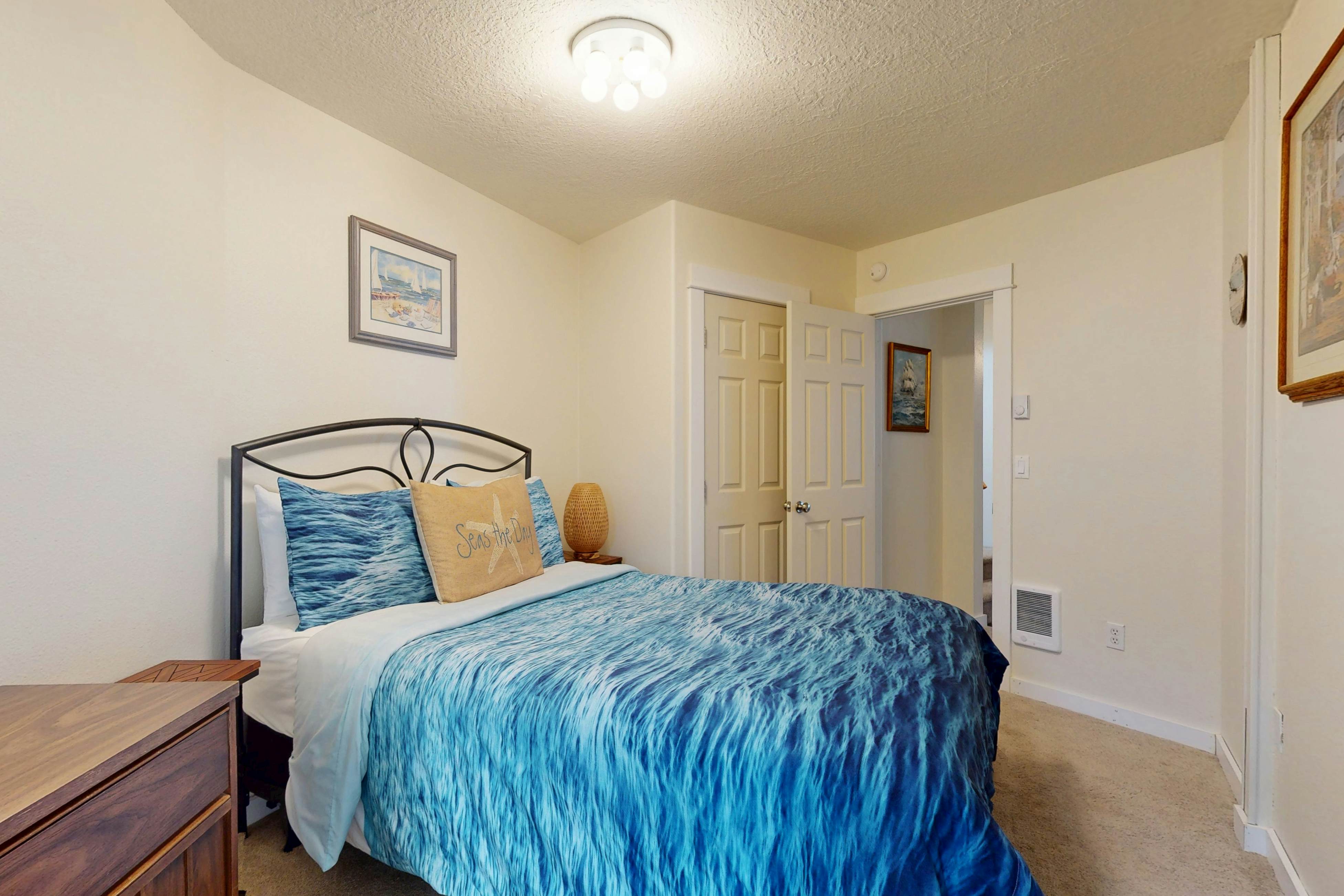 Dog-friendly, oceanfront home with private hot tub, sauna & incredible view