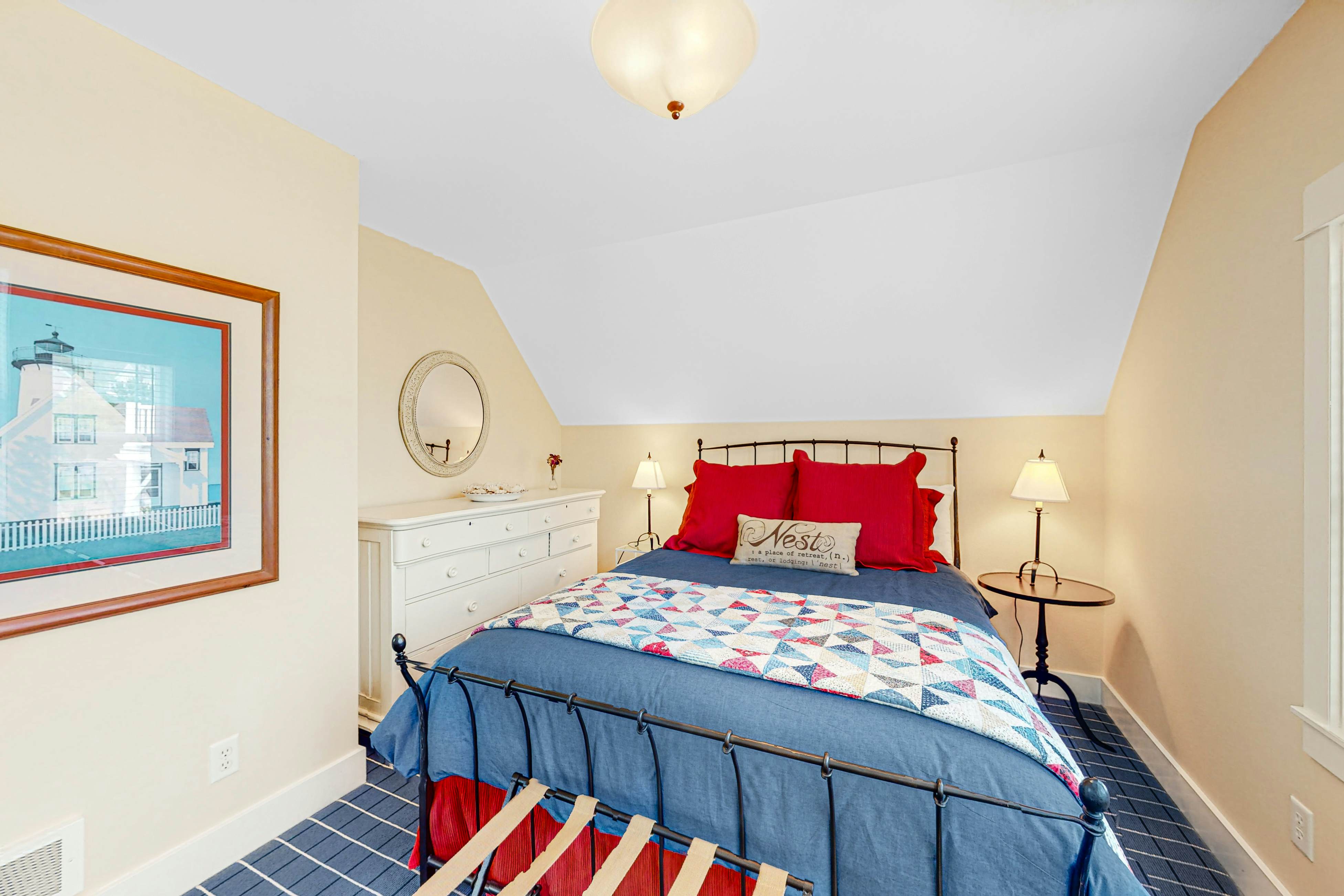 Charming coastal cottage on the boardwalk with covered porch - walk to the beach