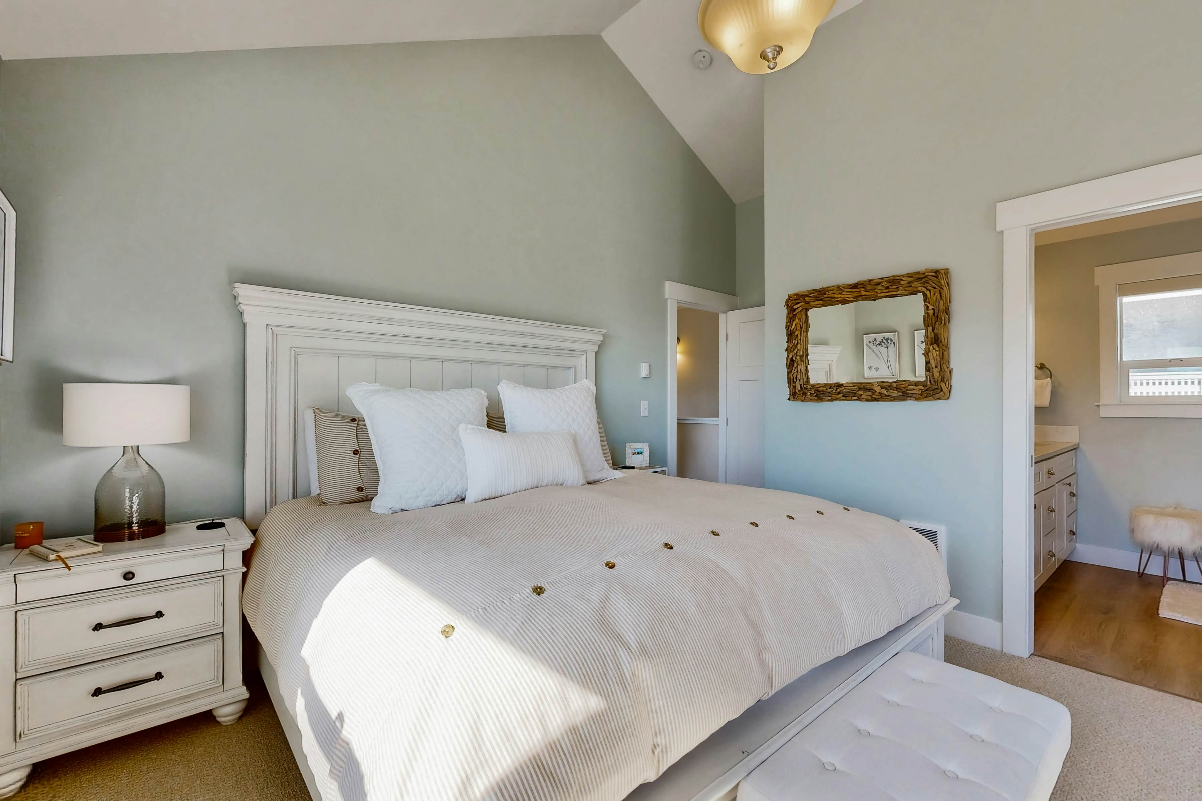 Discover Coastal Bliss: Your Perfect Retreat Awaits in Lincoln City