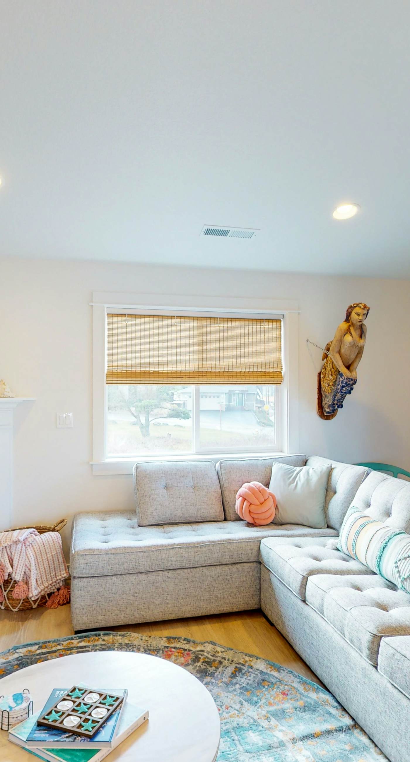 Dog friendly home near the ocean with private patio fireplace and central AC