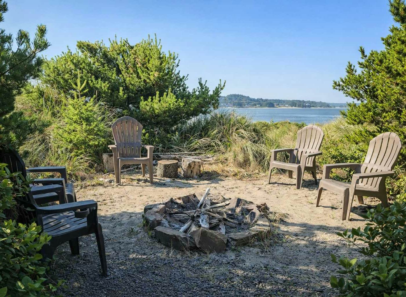 Dog-Friendly Bayfront Escape w/ hot tub, decks & beach access