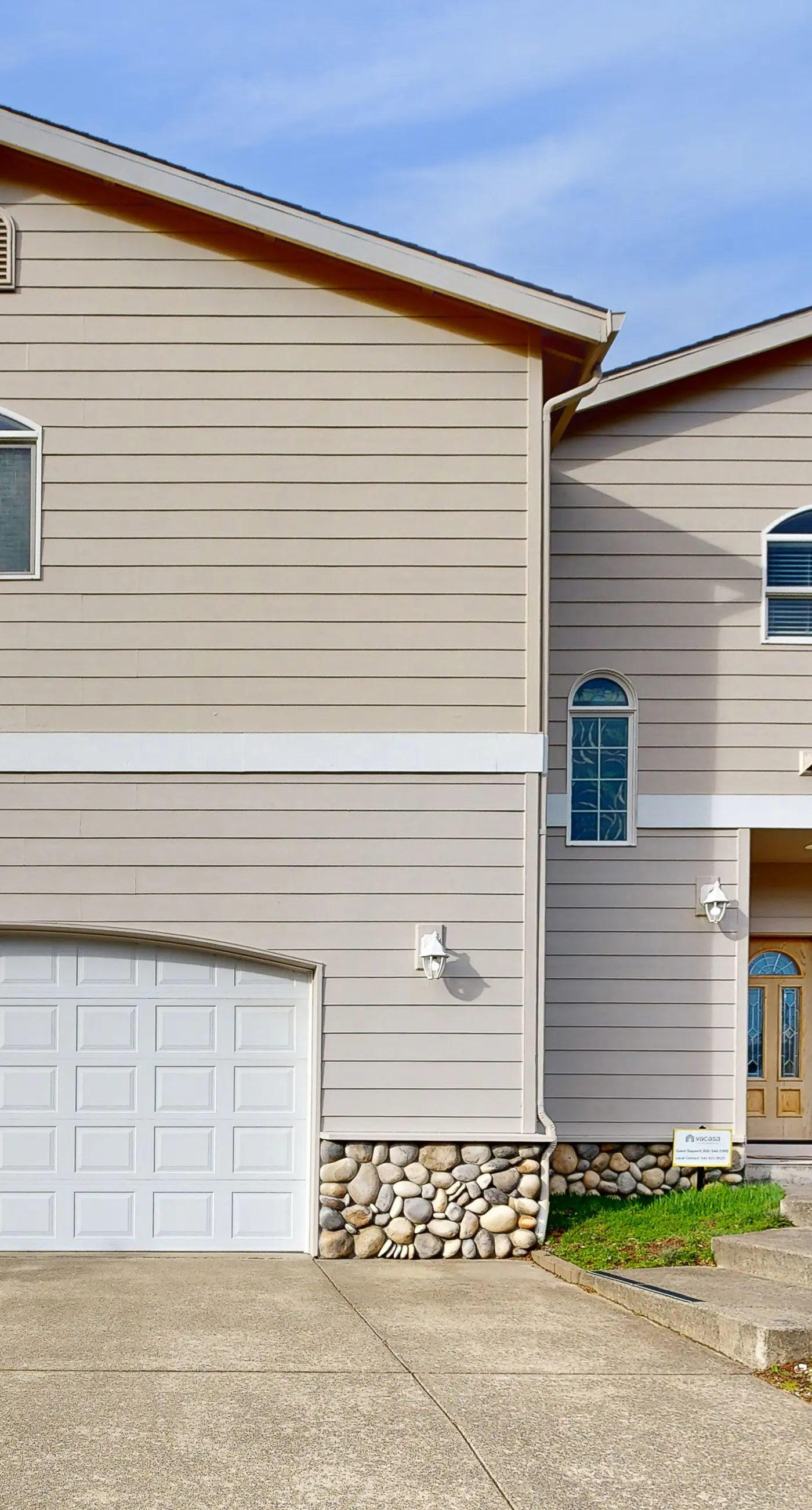 Spacious home close to the beach with peekaboo ocean views fireplaces hot tub