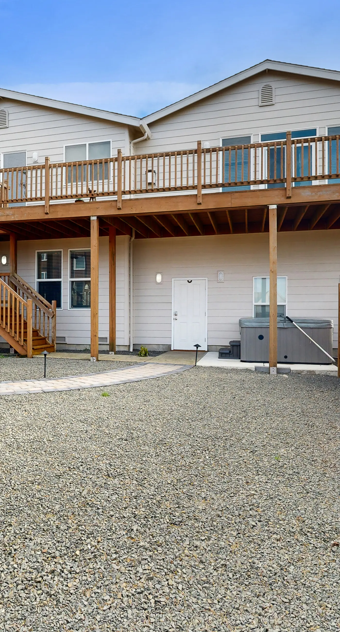 Spacious home close to the beach with peekaboo ocean views fireplaces hot tub