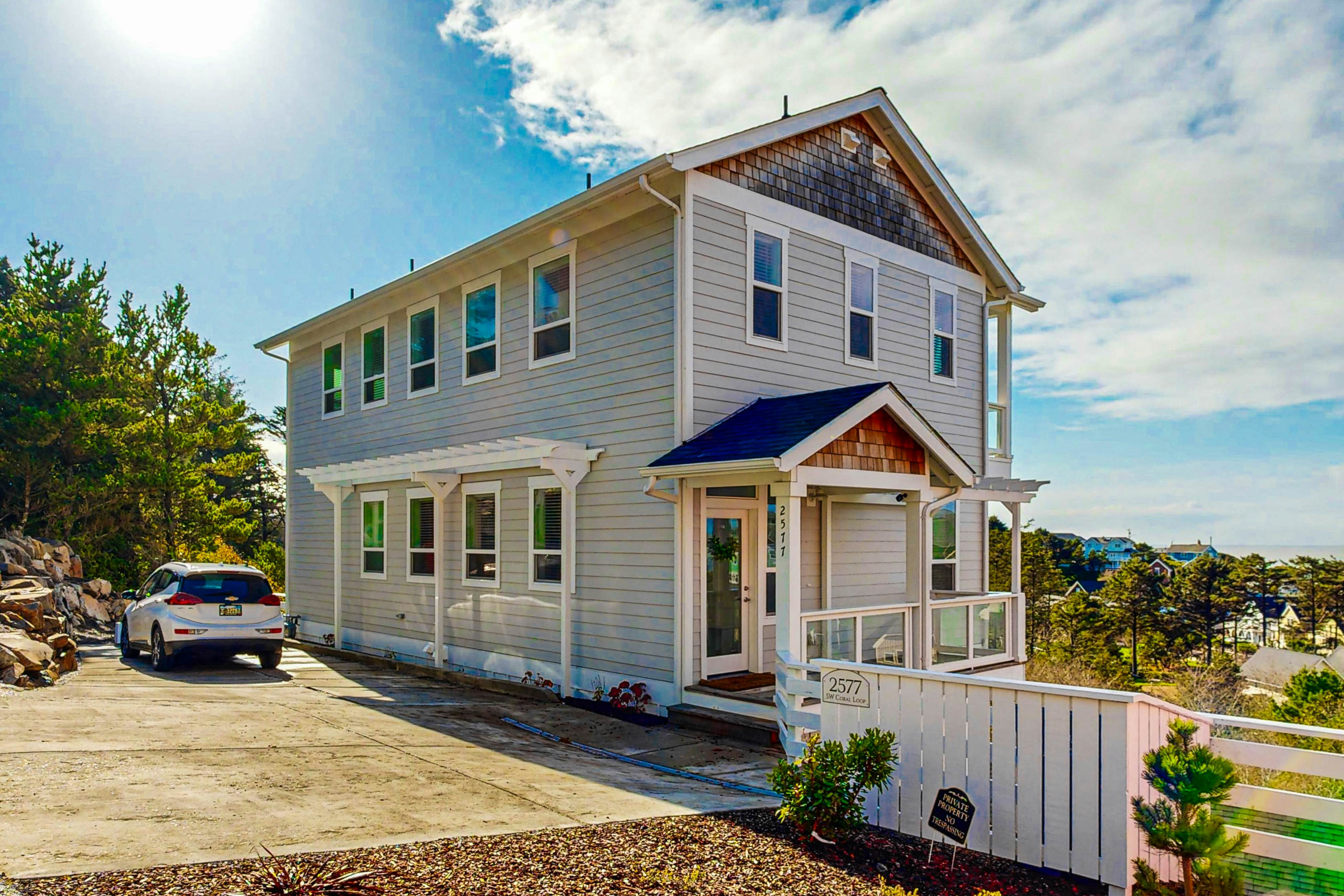 Beautiful & spacious, oceanview home, with hot tub & foosball table