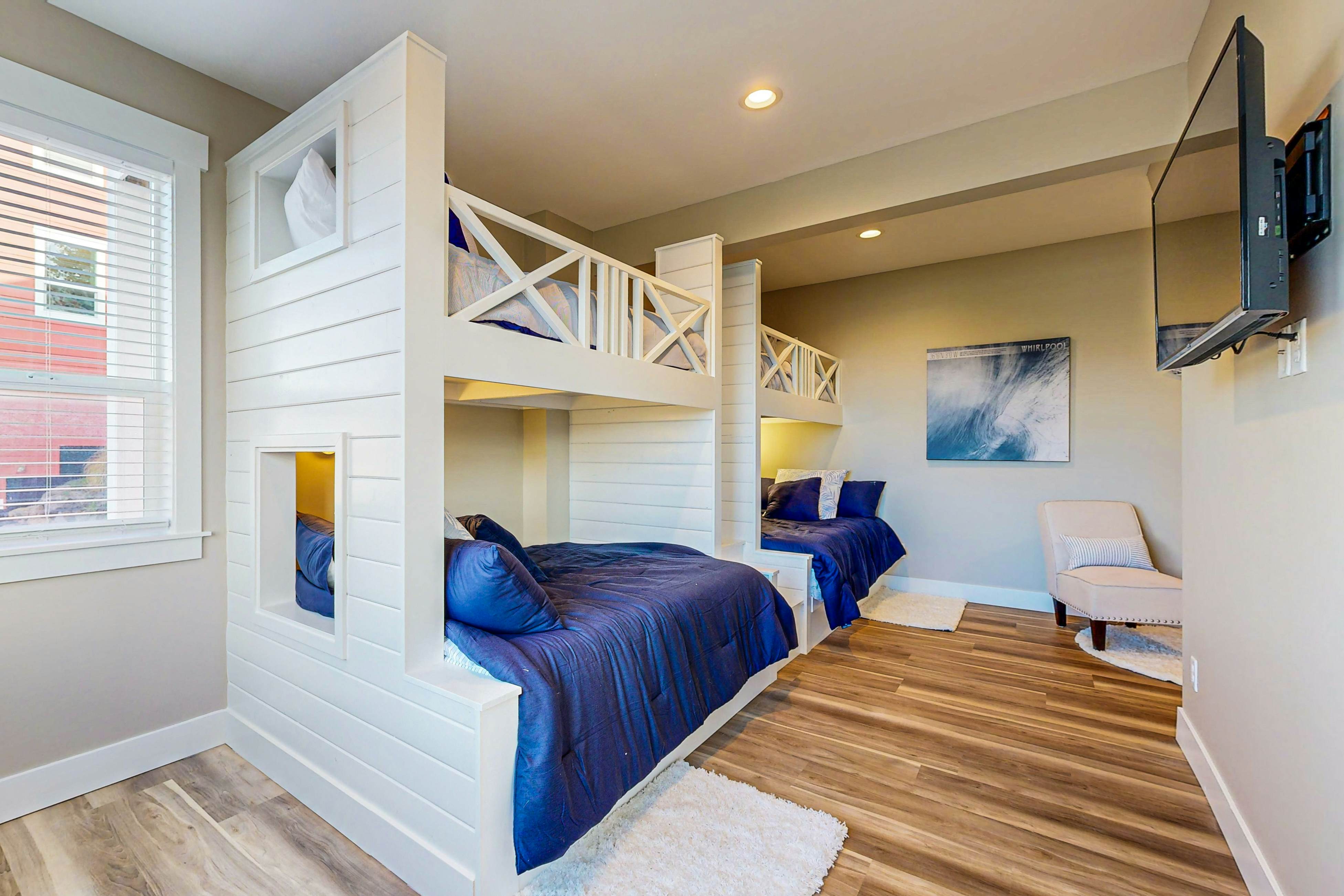 Beautiful & spacious, oceanview home, with hot tub & foosball table