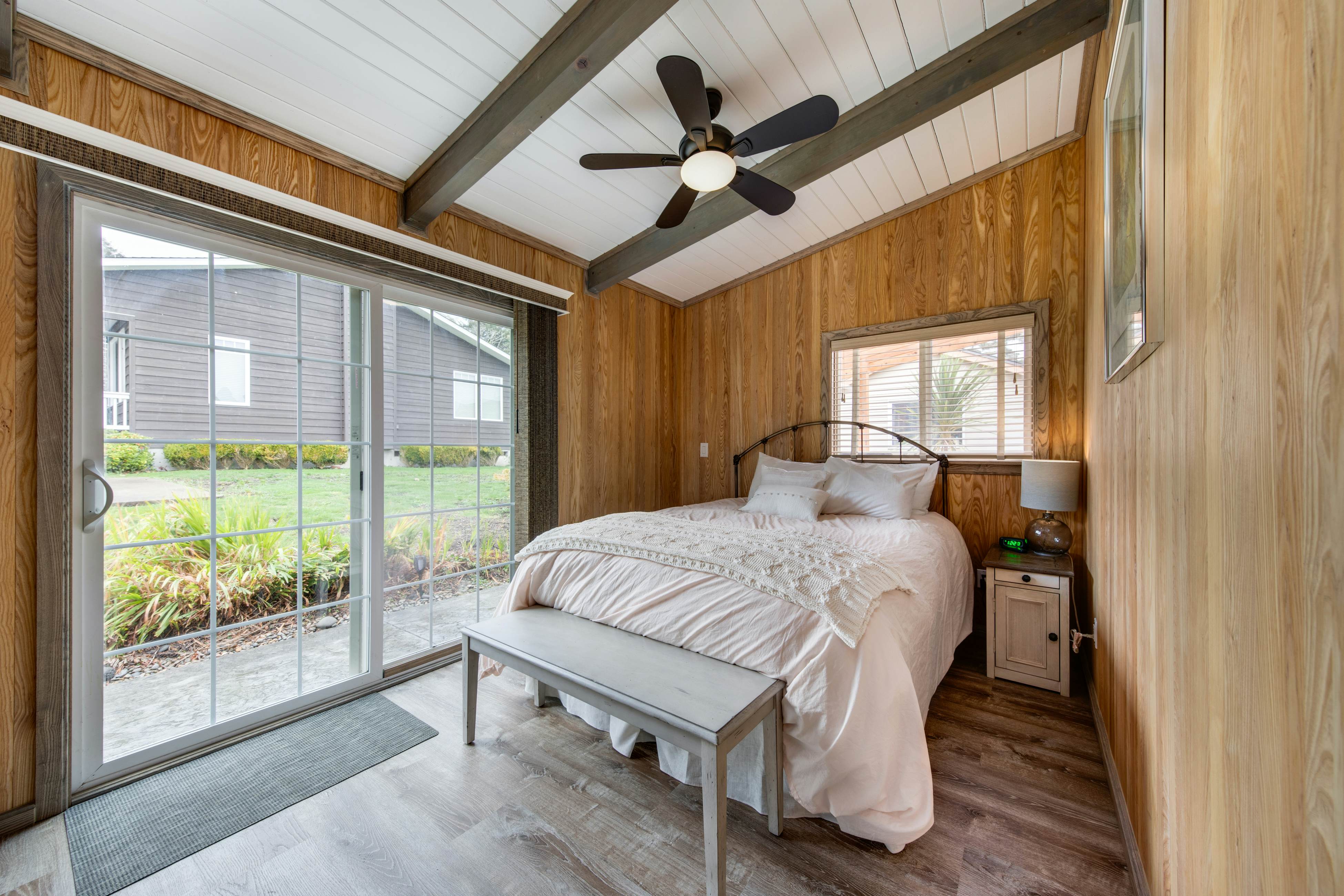 Snazzy home near the beach with private hot tub, patio & grill