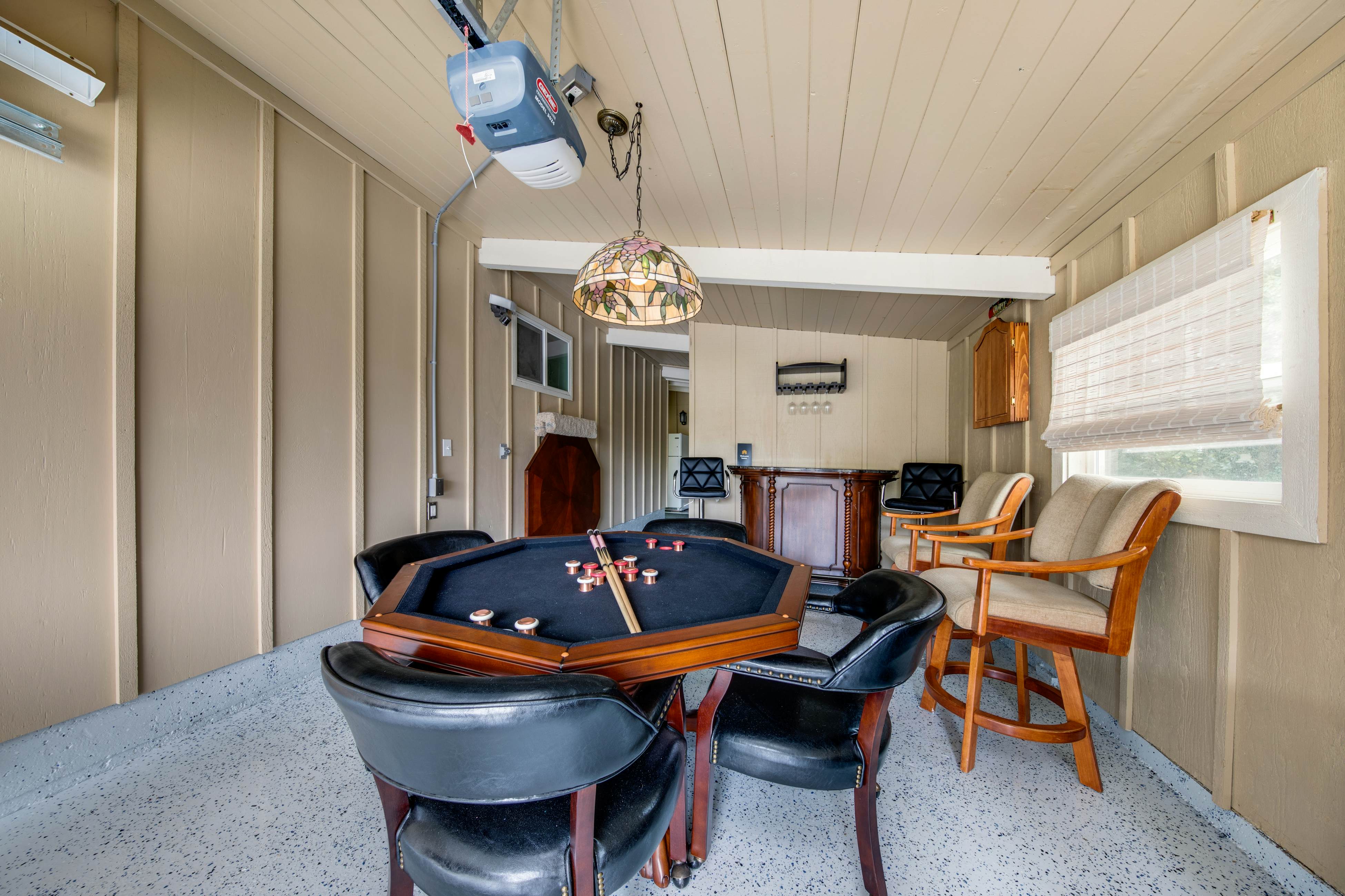 Snazzy home near the beach with private hot tub, patio & grill