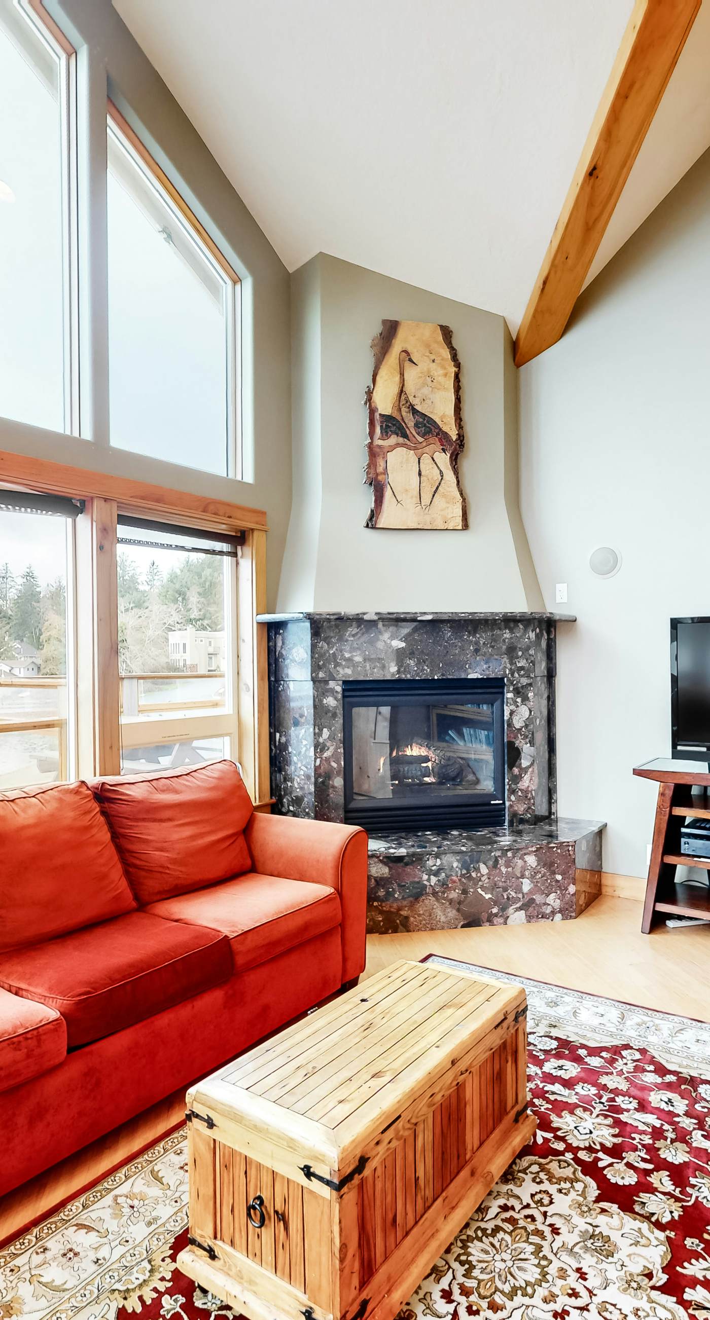 Lakefront Family Friendly Home with a Private Hot Tub Game Room and Dock