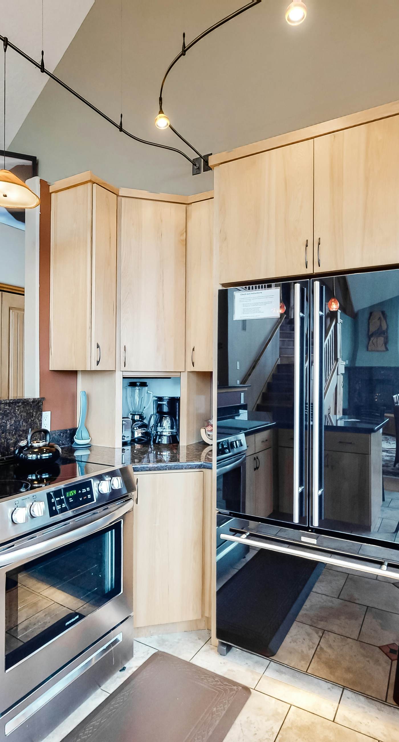 Lakefront Family Friendly Home with a Private Hot Tub Game Room and Dock