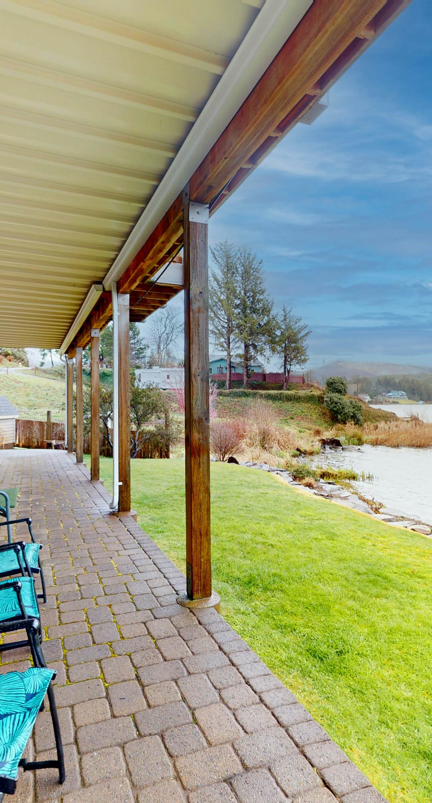 Lakefront Family Friendly Home with a Private Hot Tub Game Room and Dock