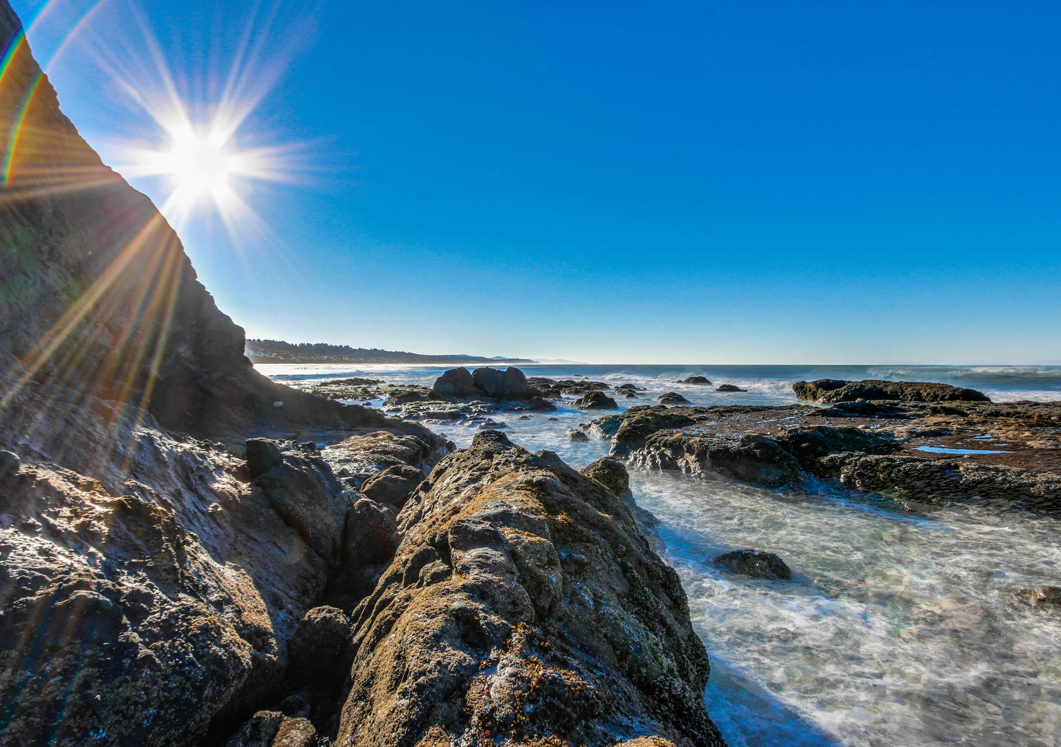 Cheerful home w/ ocean views, private hot tub, and gas grill - walk to the beach
