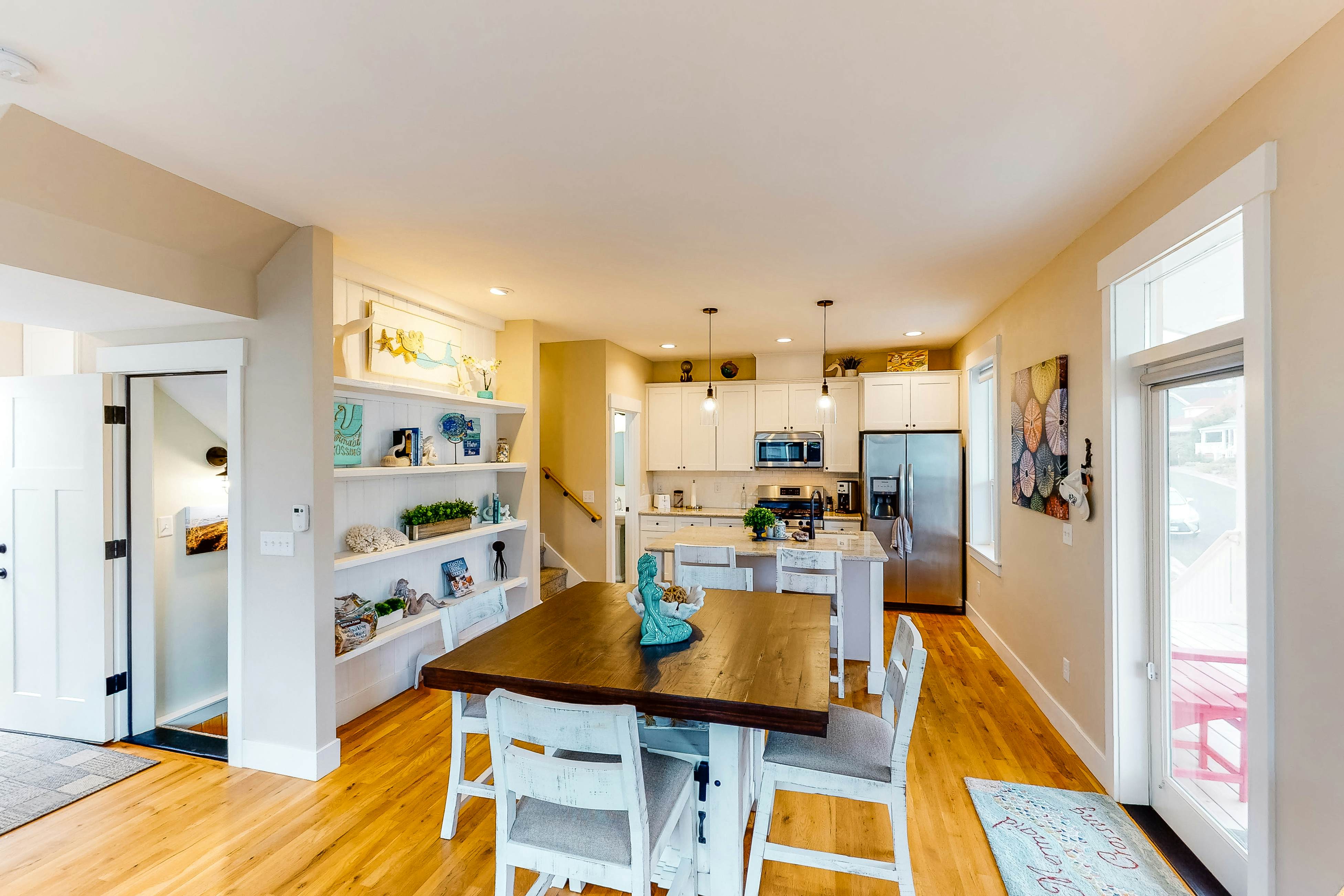 Charming, three-story getaway w/ two cozy living areas - walk to the beach