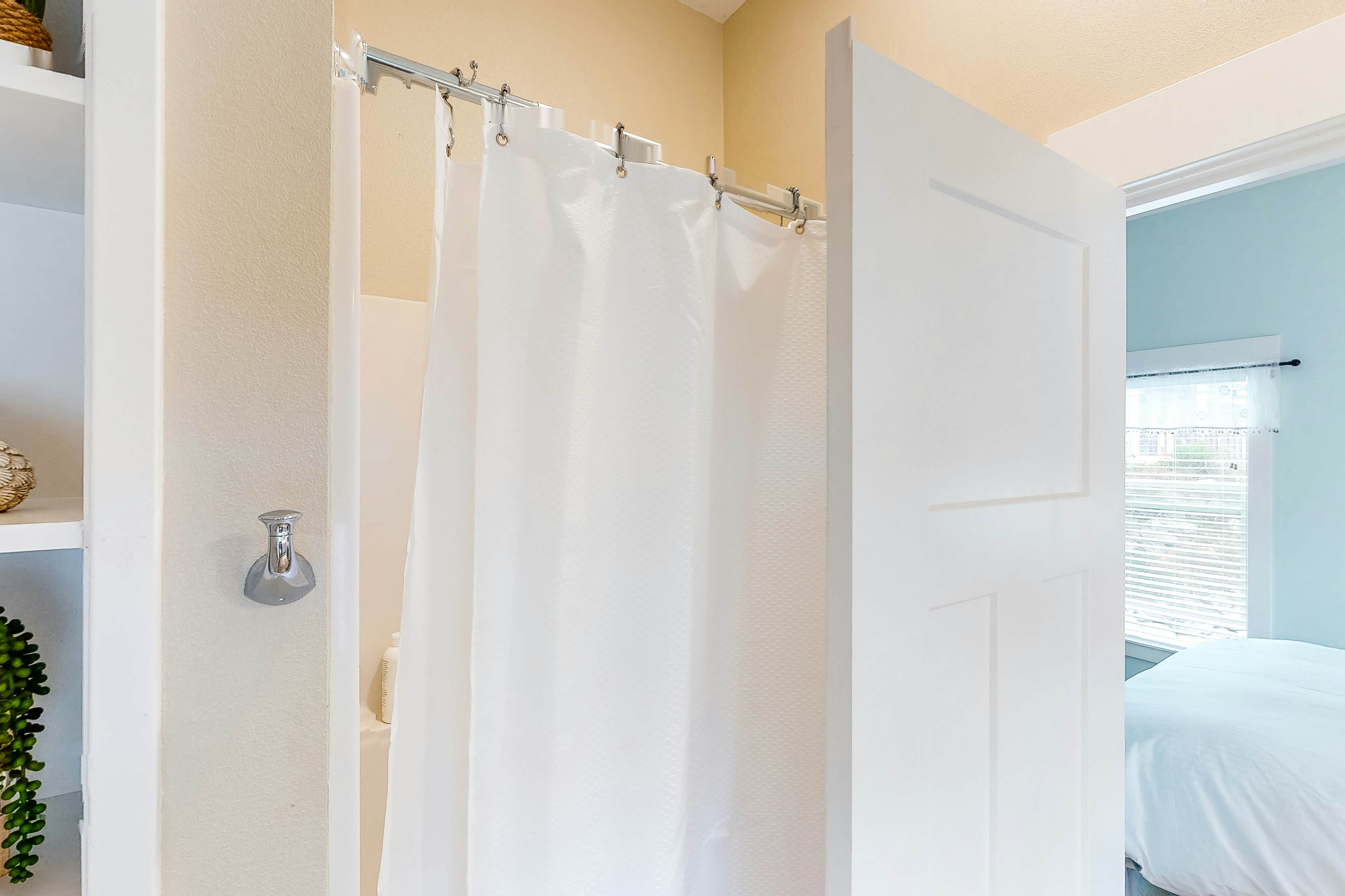 Charming, three-story getaway w/ two cozy living areas - walk to the beach