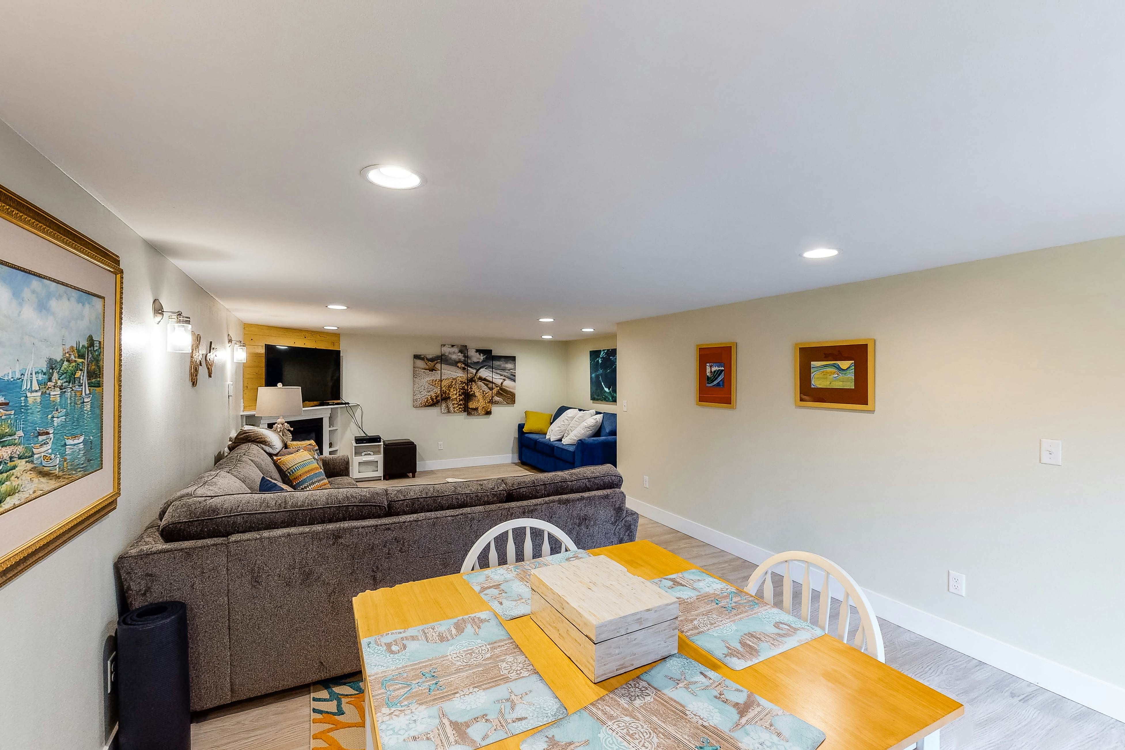 Charming, three-story getaway w/ two cozy living areas - walk to the beach