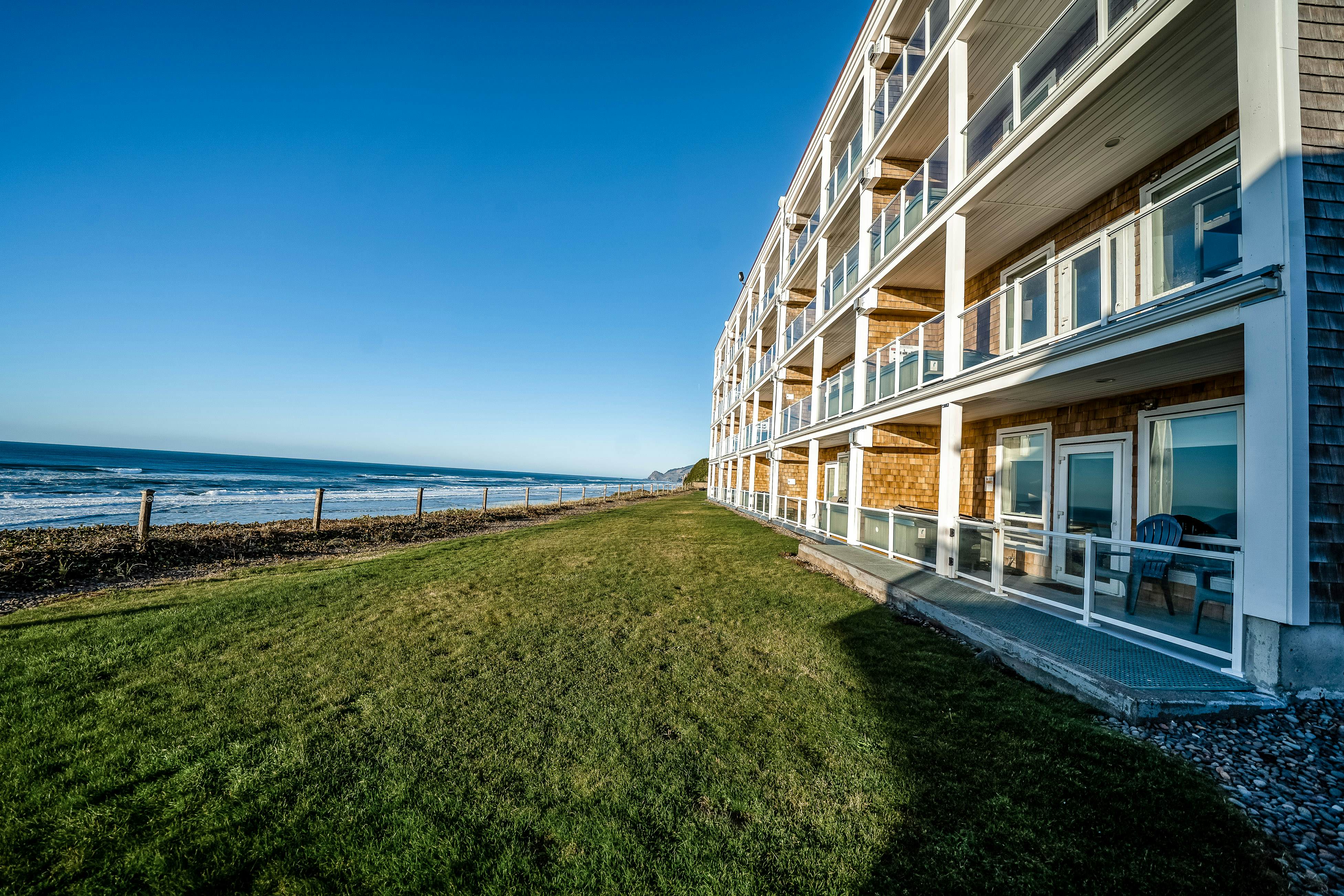 Oceanfront condo with private hot tub, ocean views, and high-speed WiFi