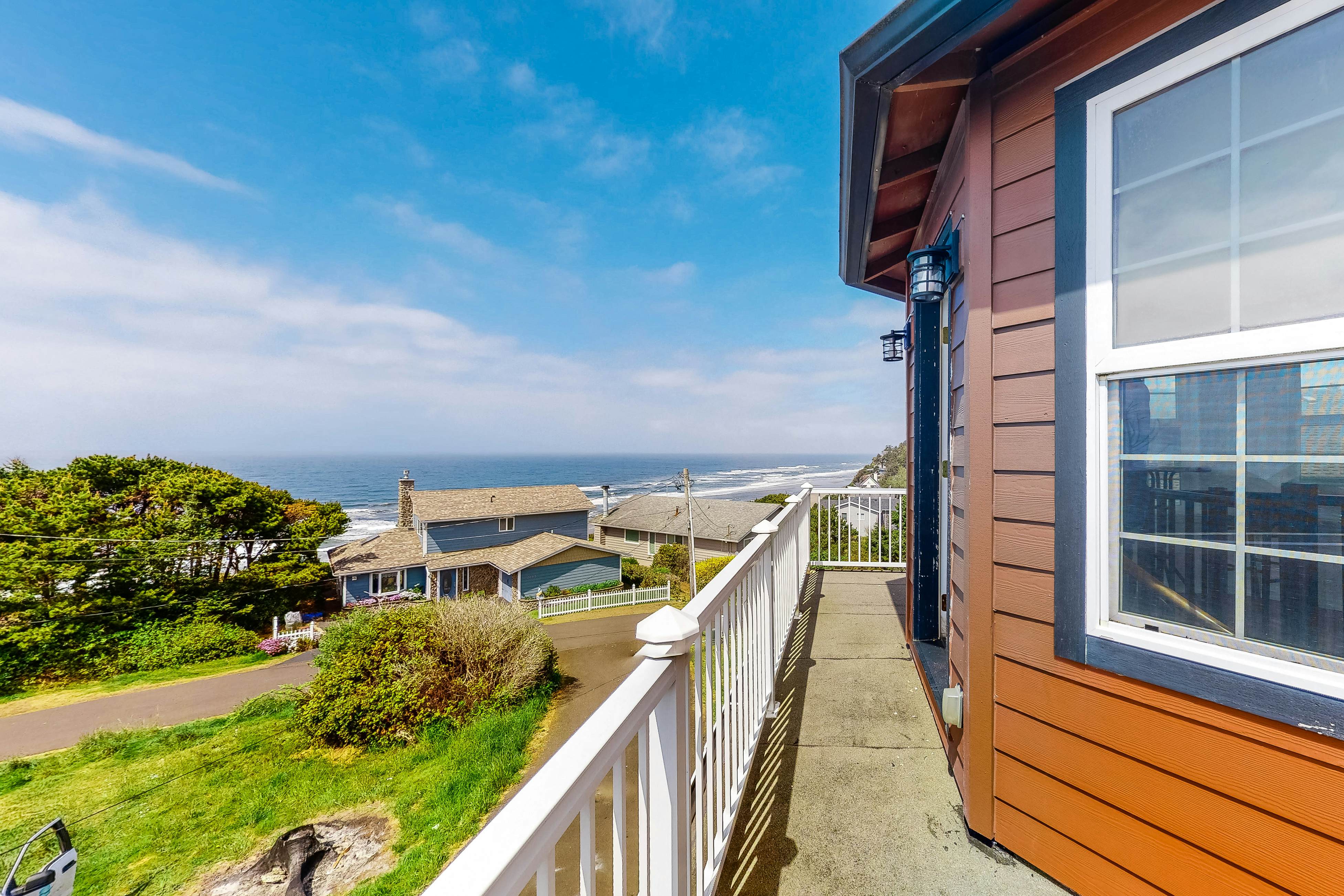 Lighthouse-Inspired Home w/ Ocean Views, Gas Fireplace, Fast WiFi - 2 Dogs OK