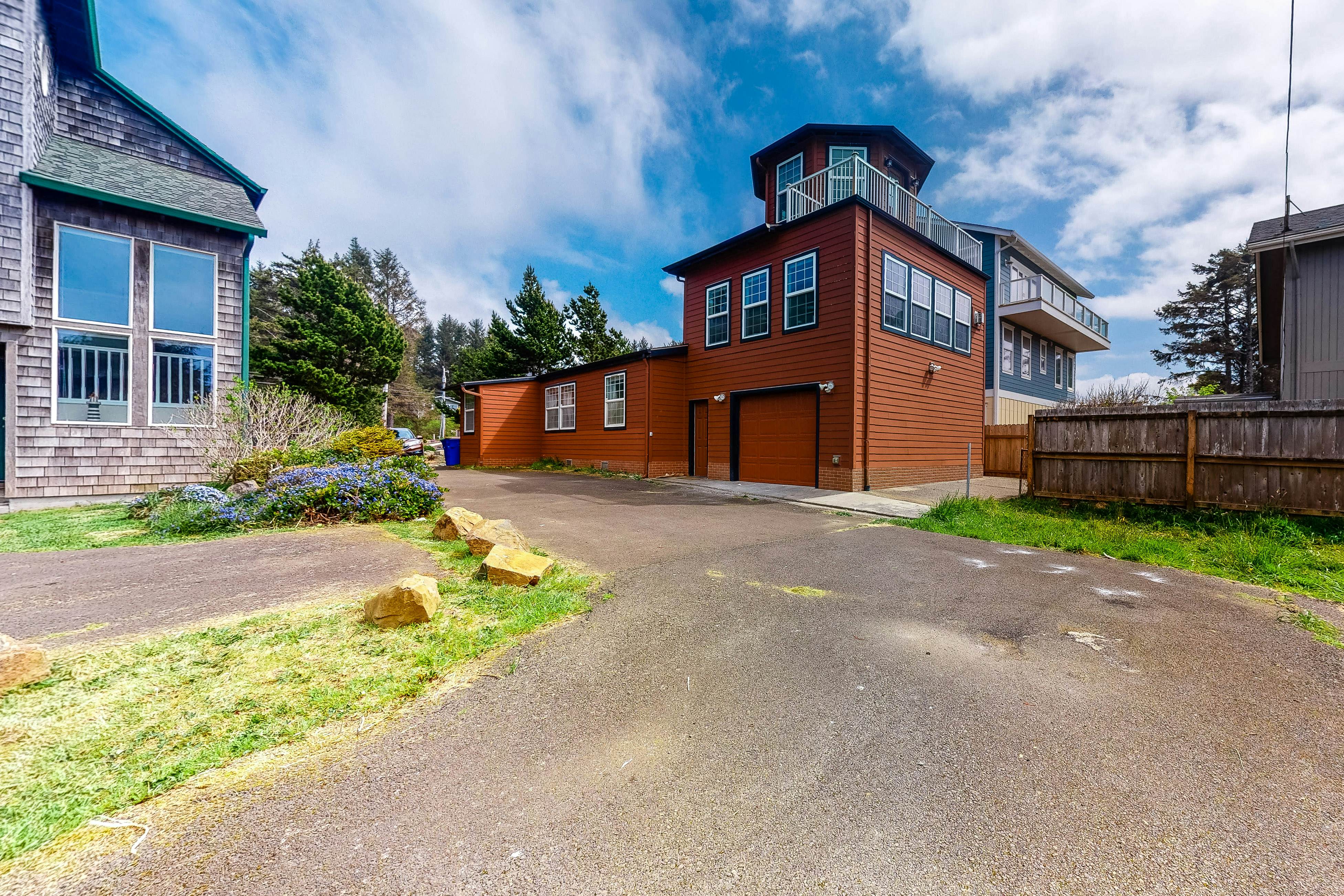Lighthouse-Inspired Home w/ Ocean Views, Gas Fireplace, Fast WiFi - 2 Dogs OK