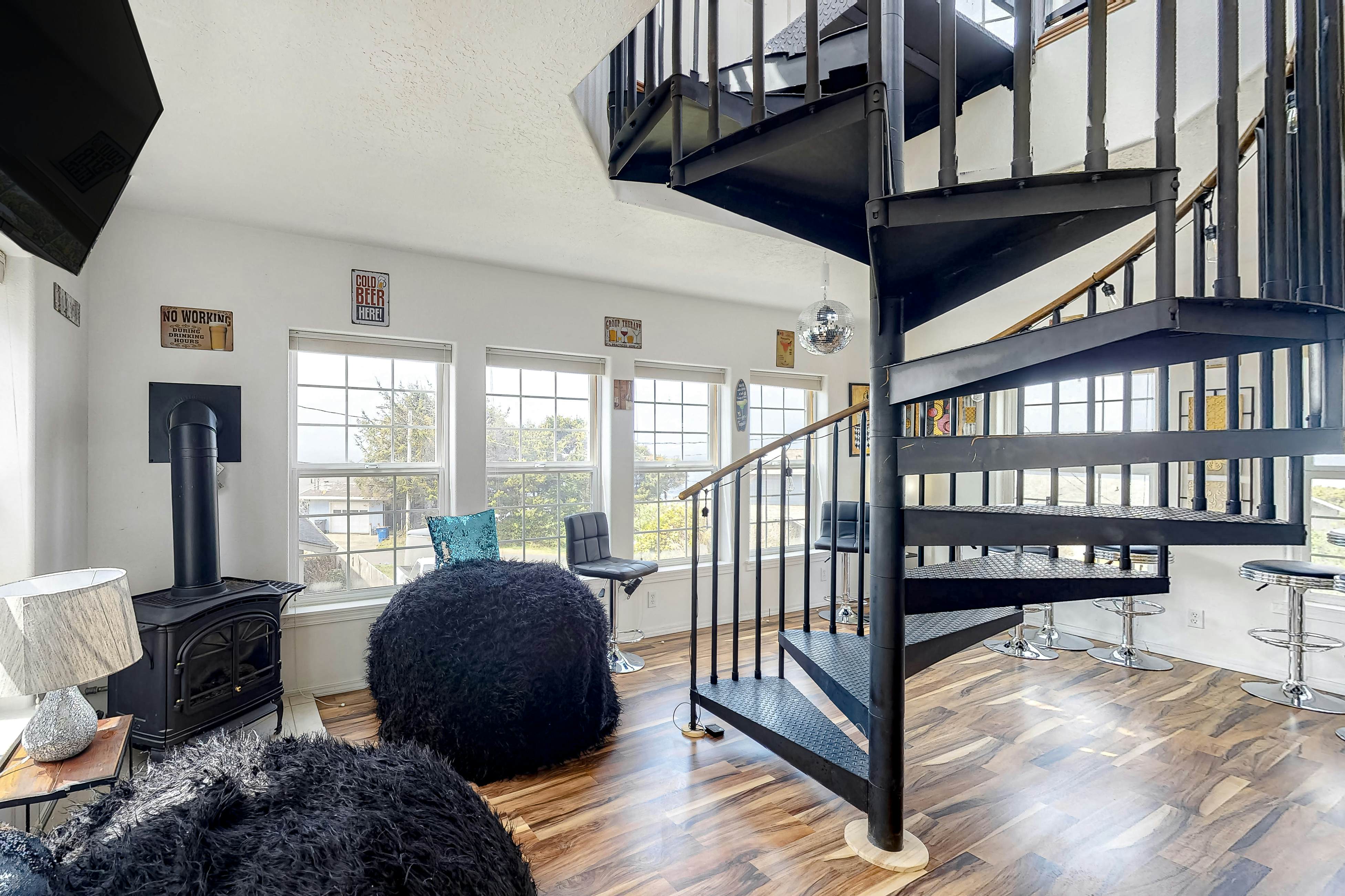 Lighthouse-Inspired Home w/ Ocean Views, Gas Fireplace, Fast WiFi - 2 Dogs OK