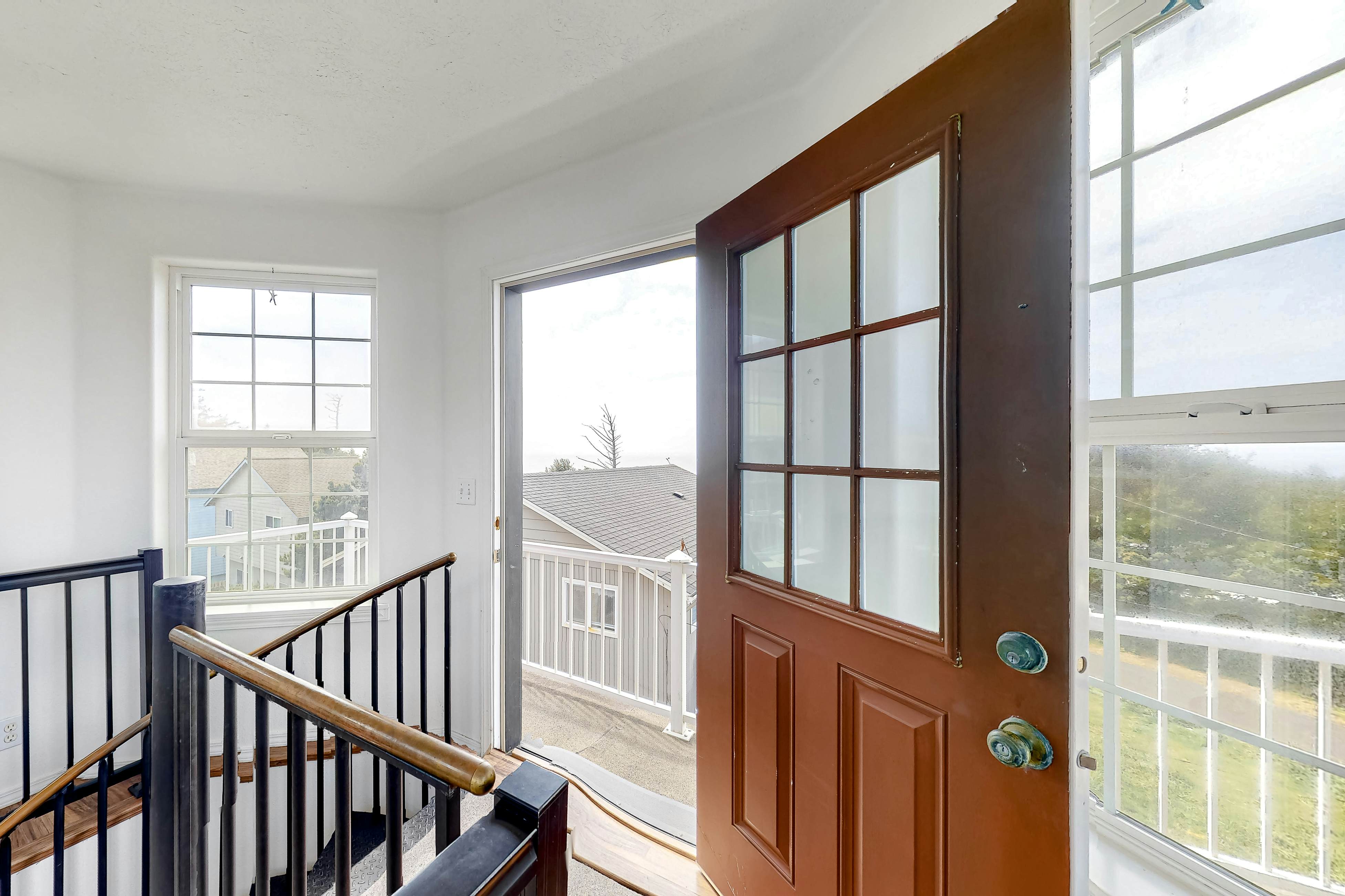 Lighthouse-Inspired Home w/ Ocean Views, Gas Fireplace, Fast WiFi - 2 Dogs OK