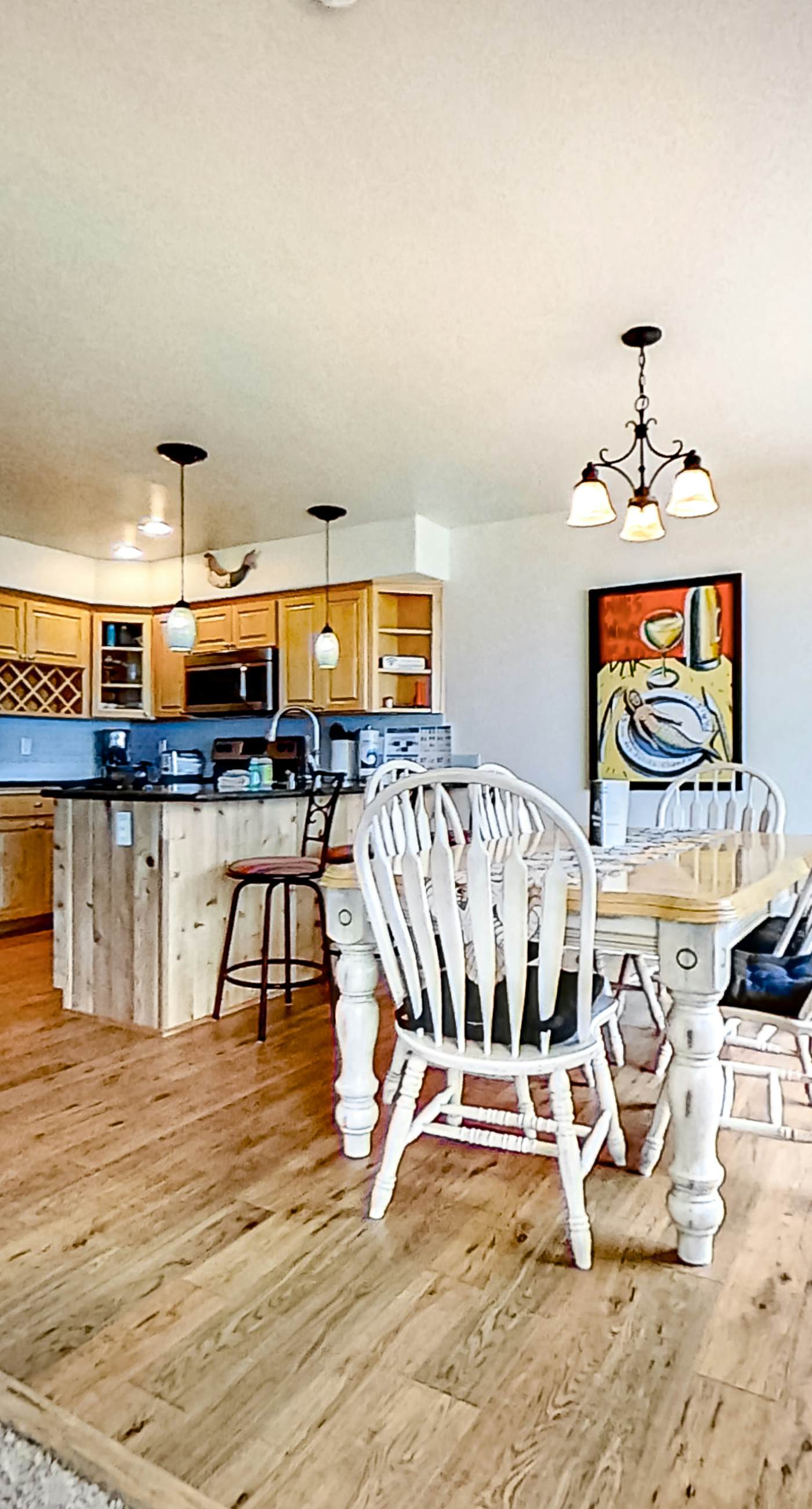 Two Story Dog Friendly Oceanfront Home with Free WiFi and Gas Fireplace