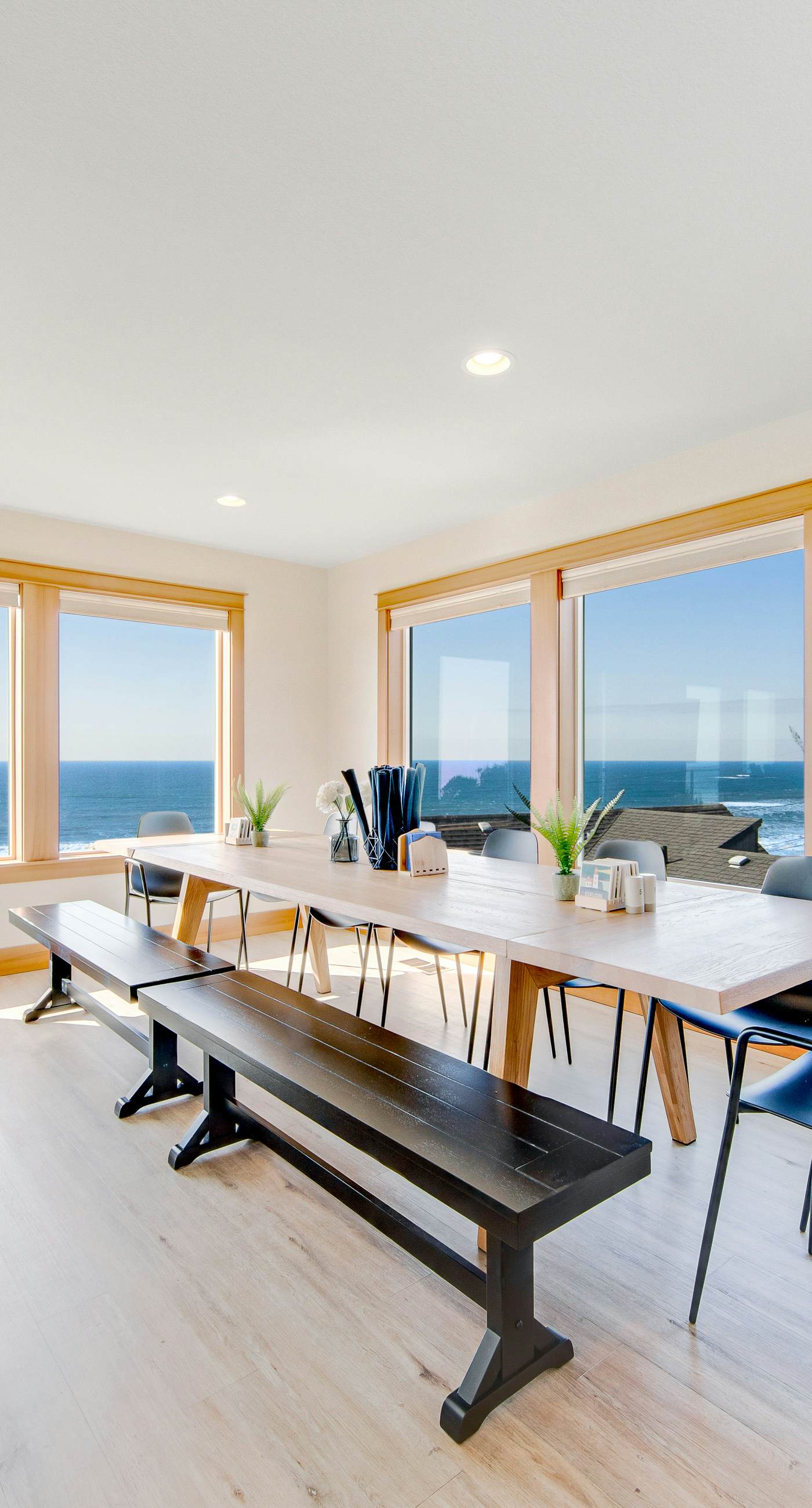 Dog Friendly Coastal Retreat with Ocean Views