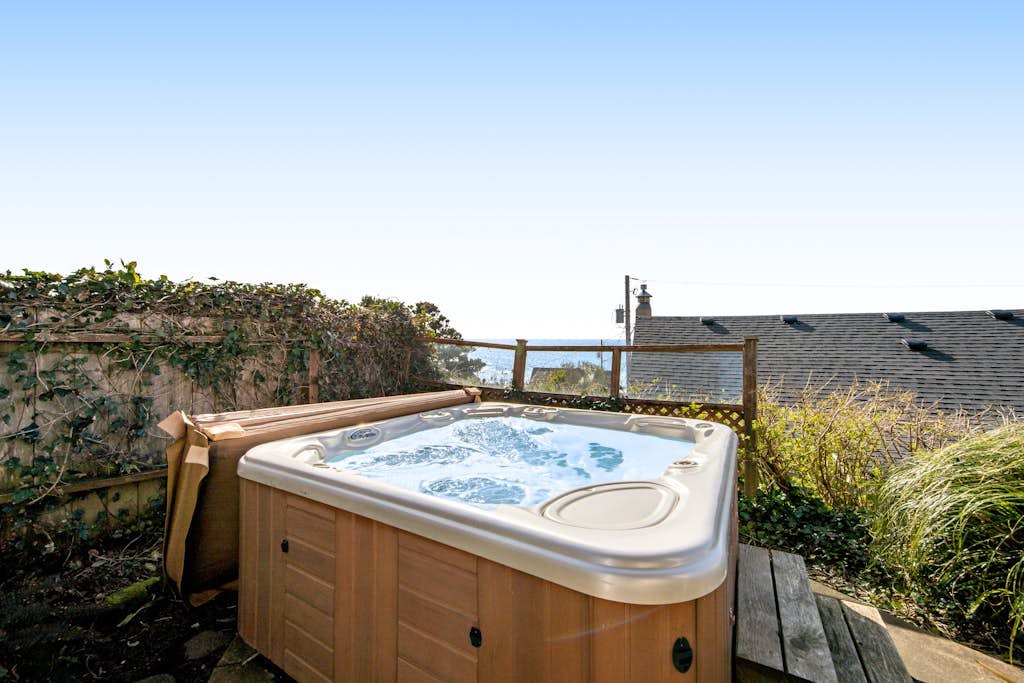 Dog Friendly Coastal Retreat with Ocean Views
