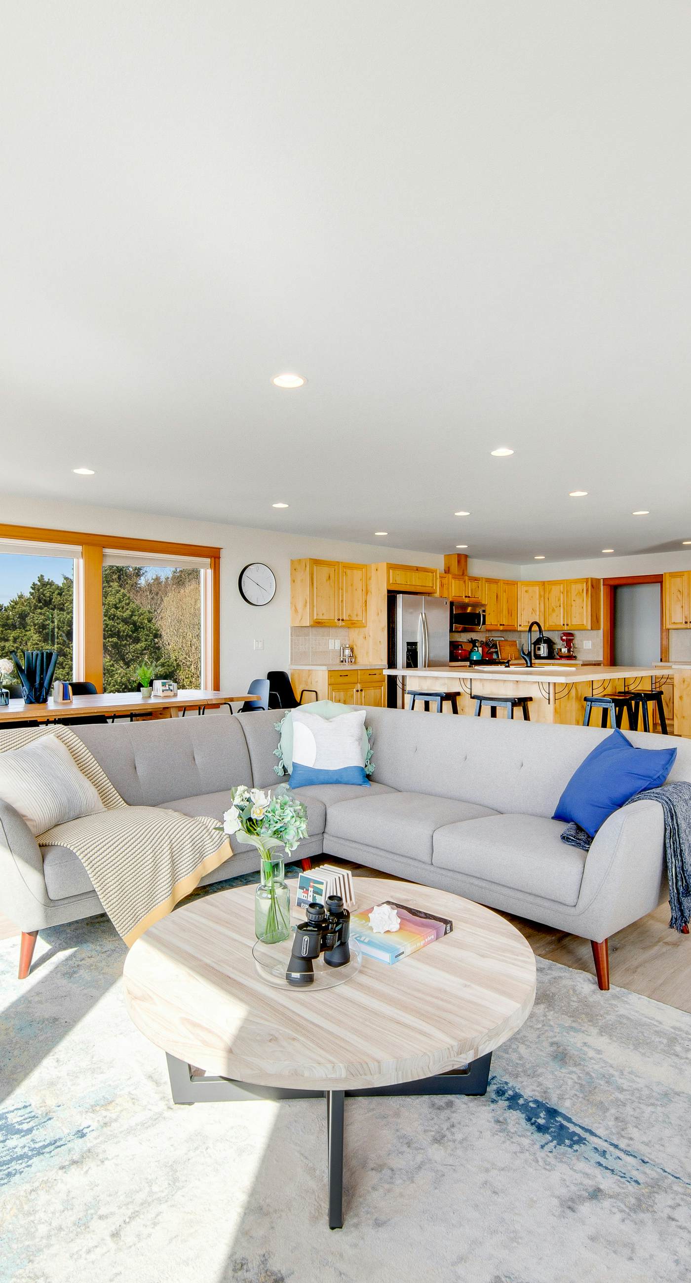 Dog Friendly Coastal Retreat with Ocean Views