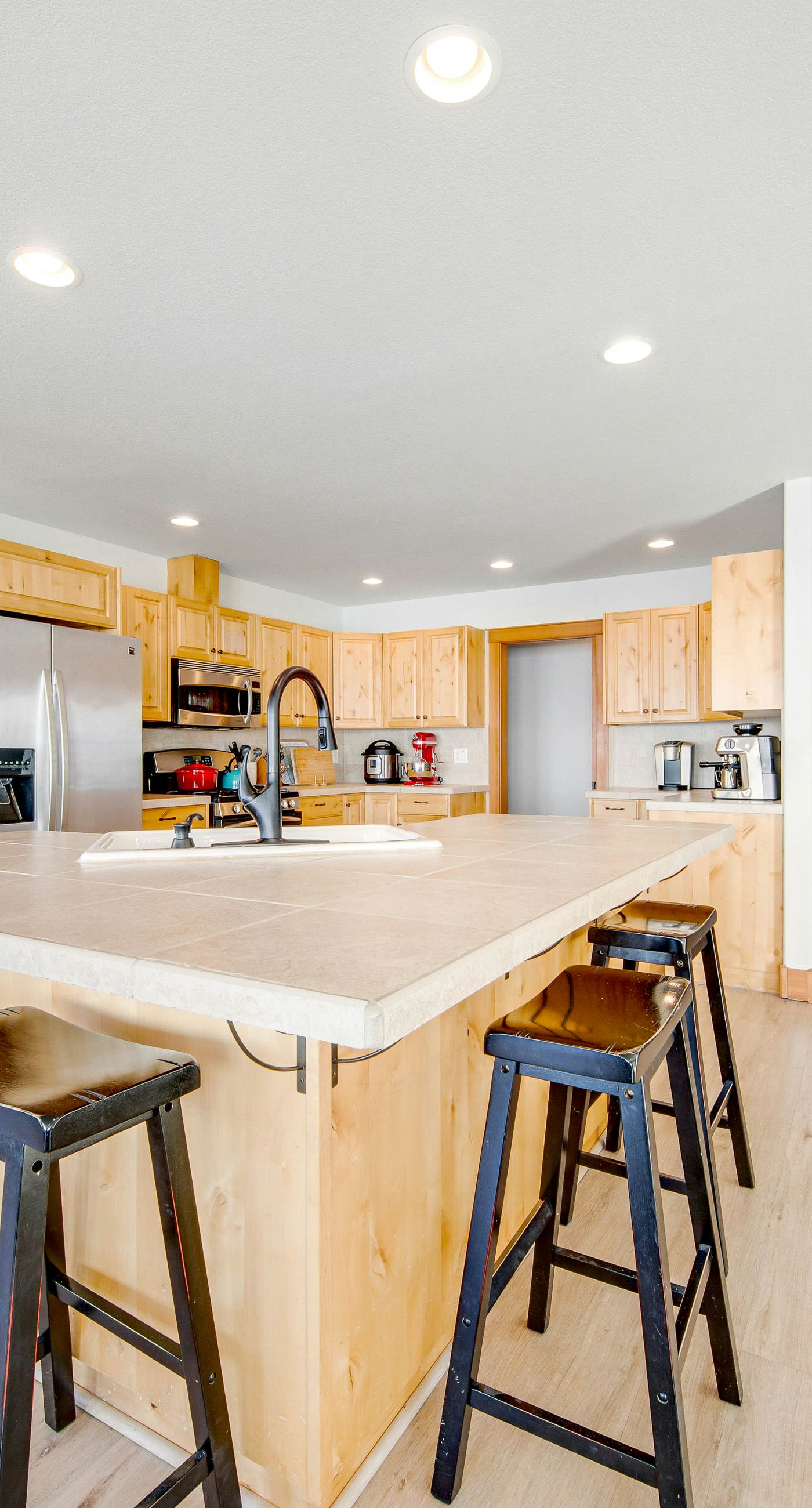 Dog Friendly Coastal Retreat with Ocean Views