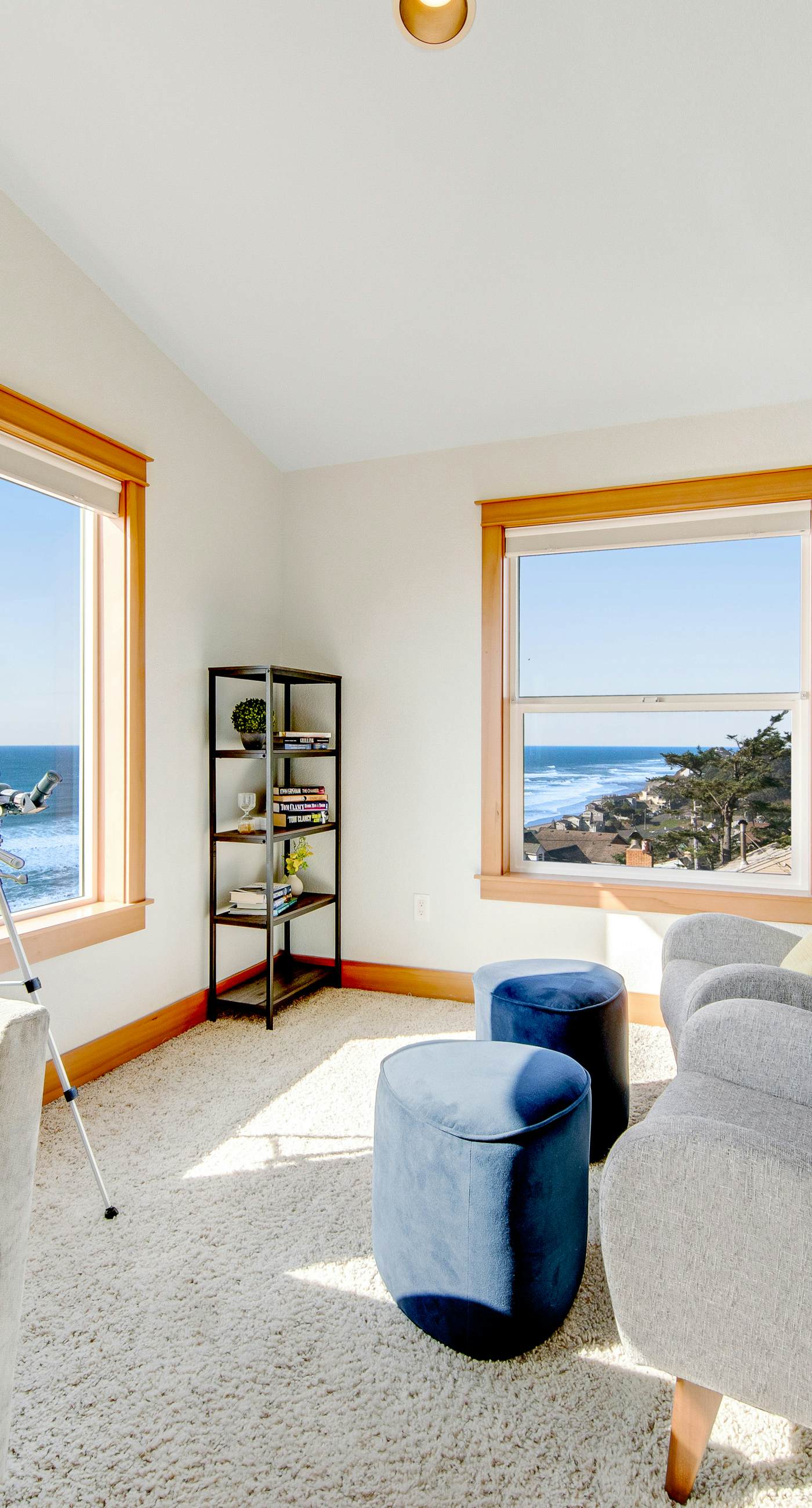 Dog Friendly Coastal Retreat with Ocean Views