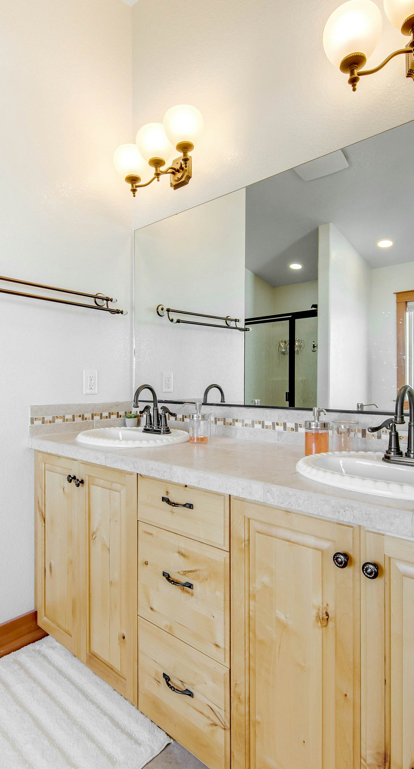 Dog Friendly Coastal Retreat with Ocean Views