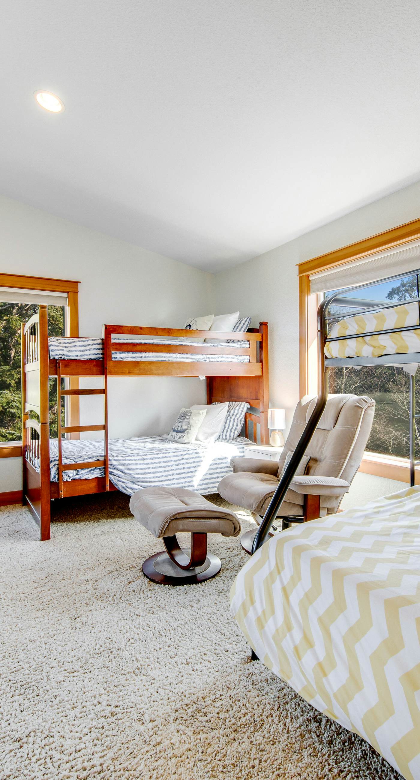 Dog Friendly Coastal Retreat with Ocean Views