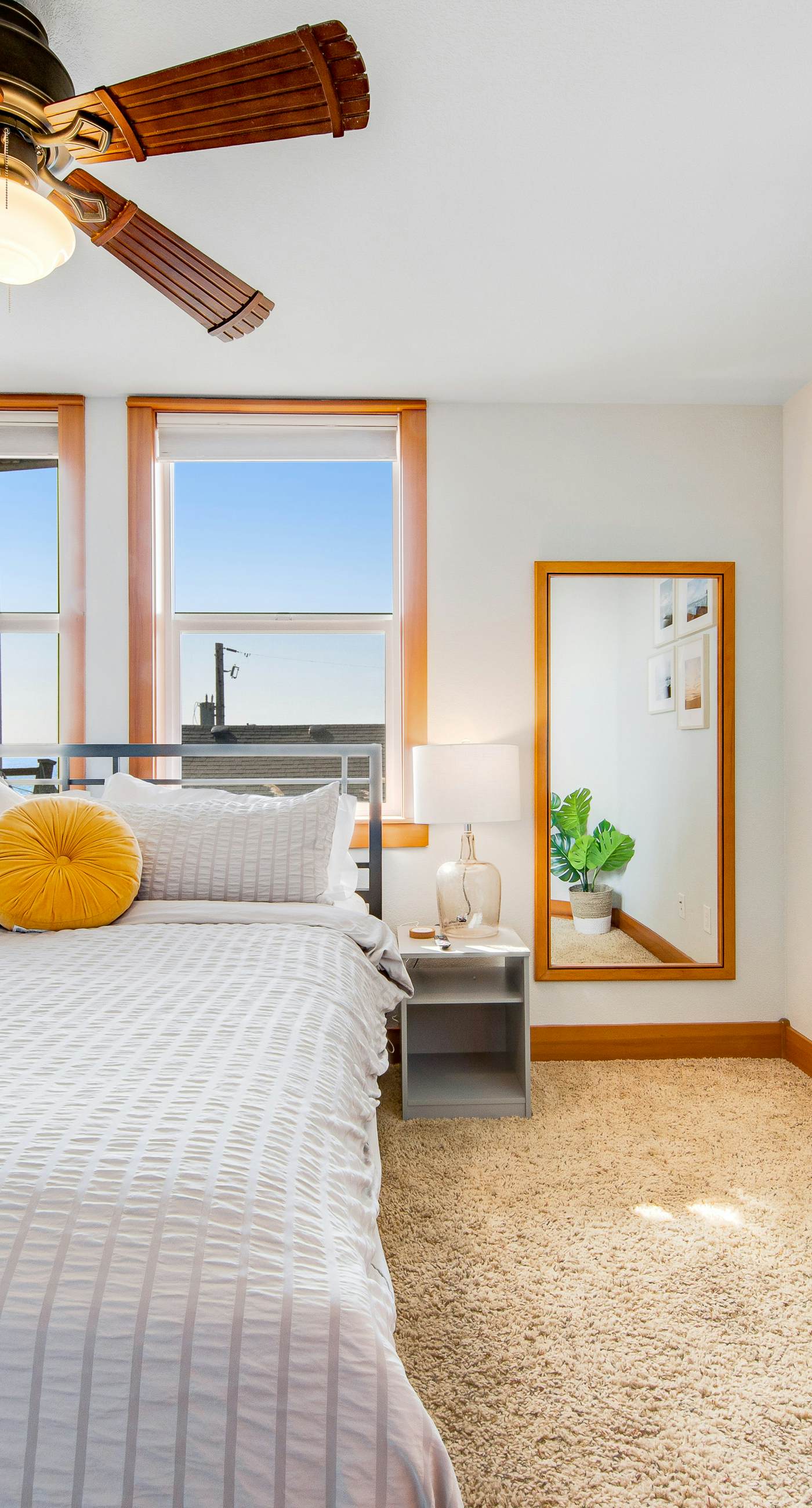 Dog Friendly Coastal Retreat with Ocean Views