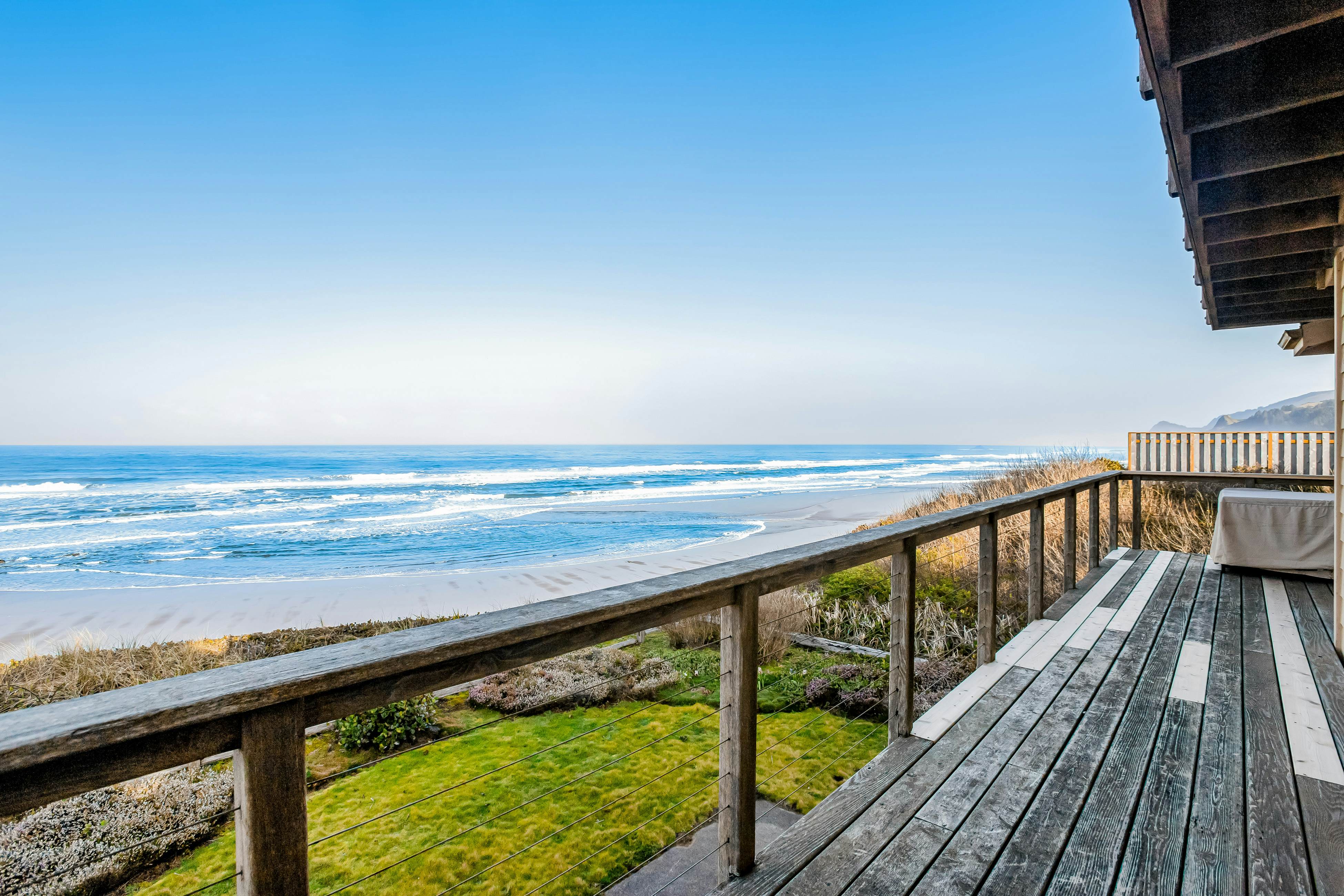 Stunning Oceanfront Retreat with Full Kitchen, Private Hot Tub, High-Speed WiFi