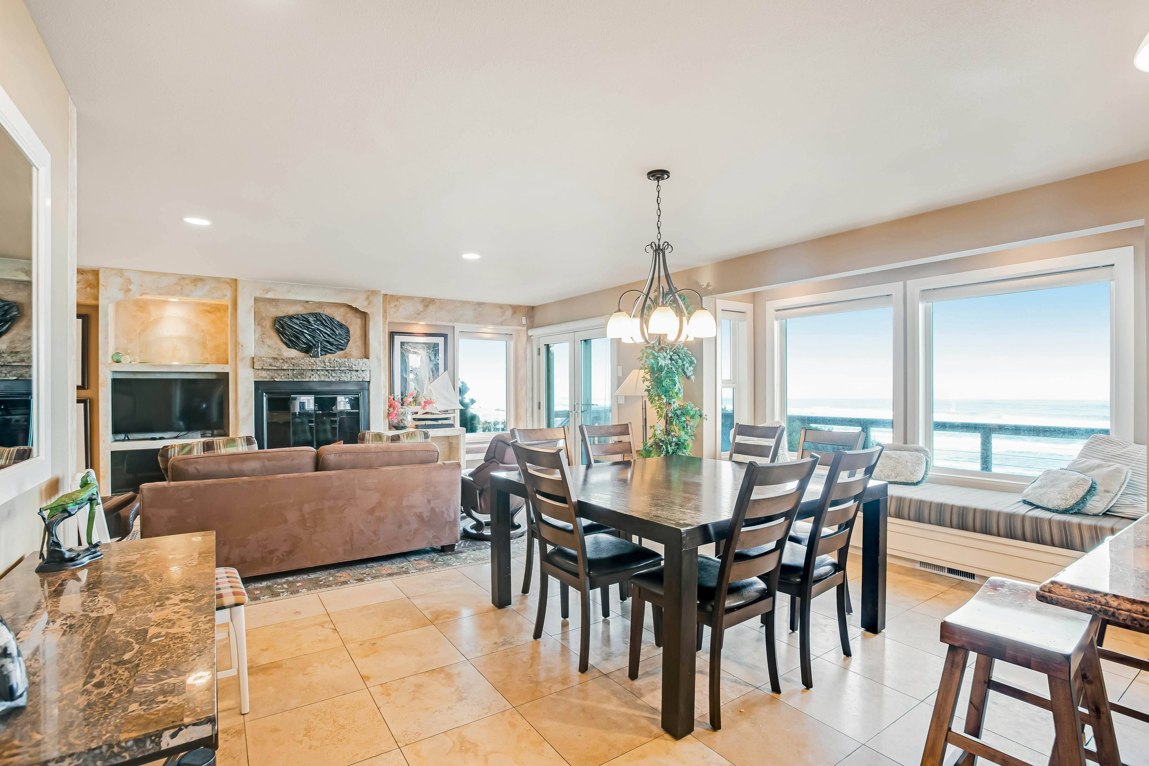Stunning Oceanfront Retreat with Full Kitchen, Private Hot Tub, High-Speed WiFi