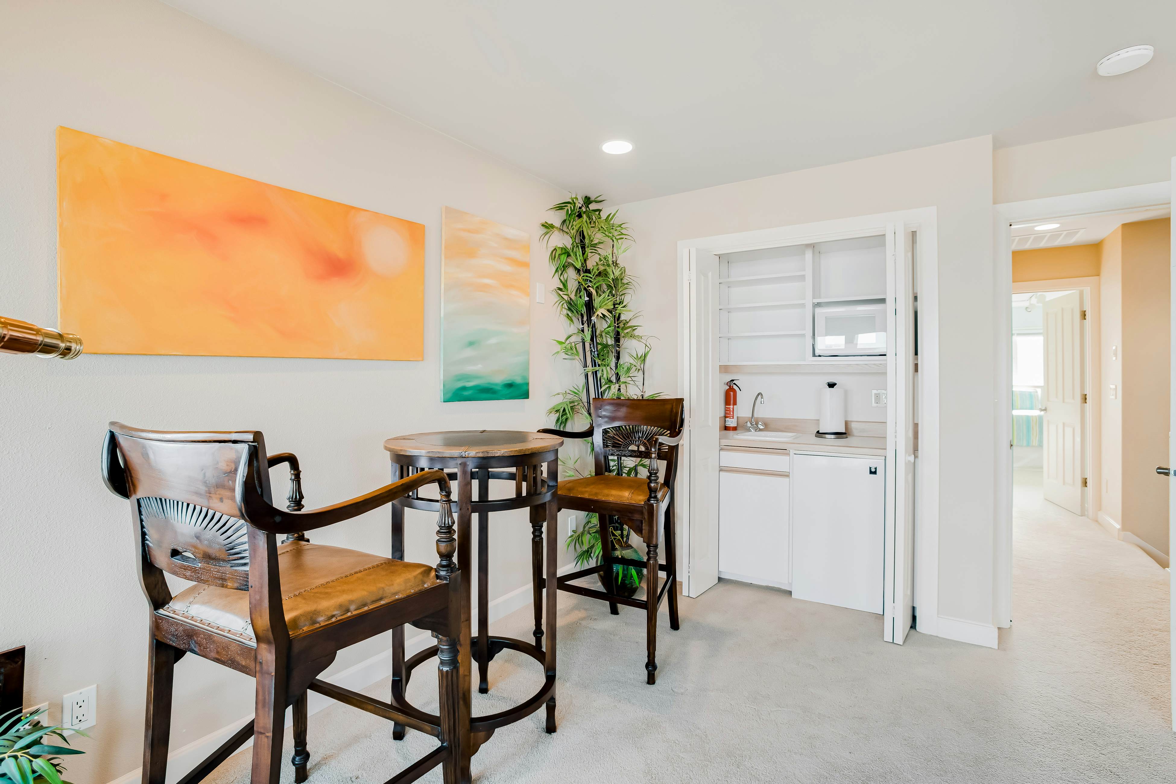 Stunning Oceanfront Retreat with Full Kitchen, Private Hot Tub, High-Speed WiFi