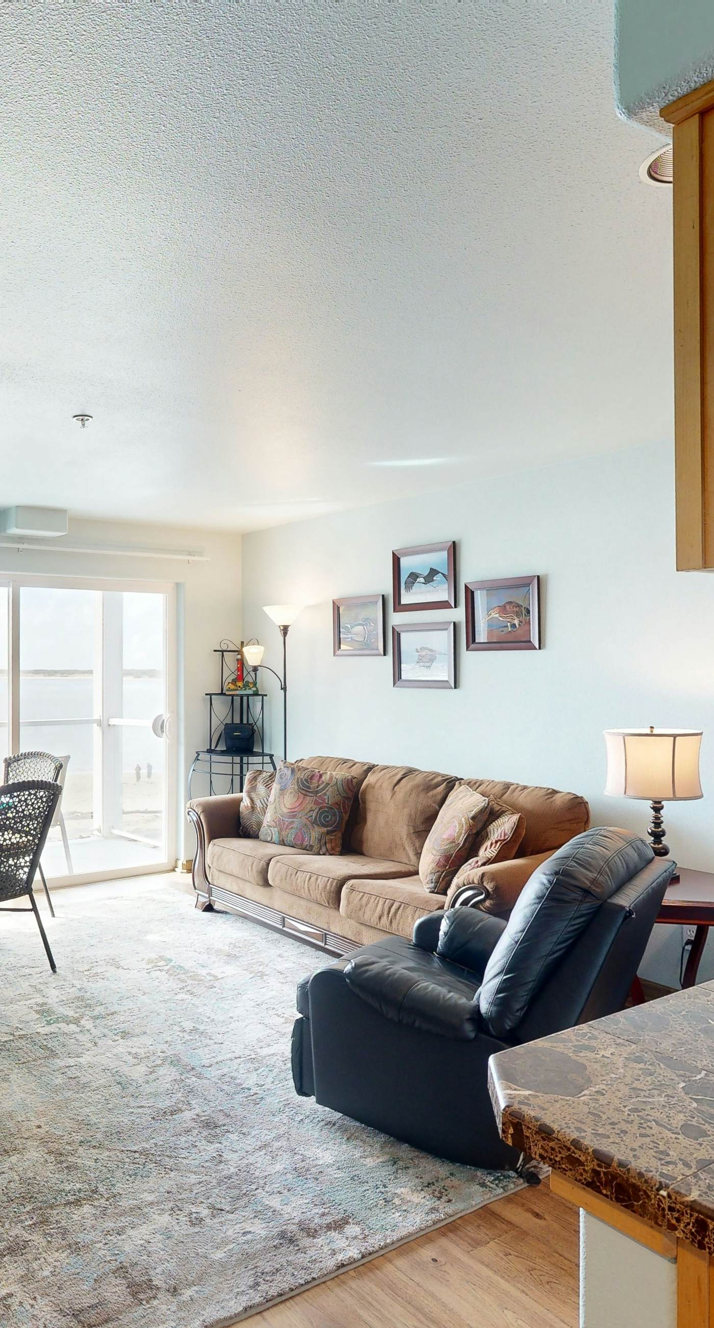 Historic Taft District condo with dazzling bay views fireplace and washer dryer