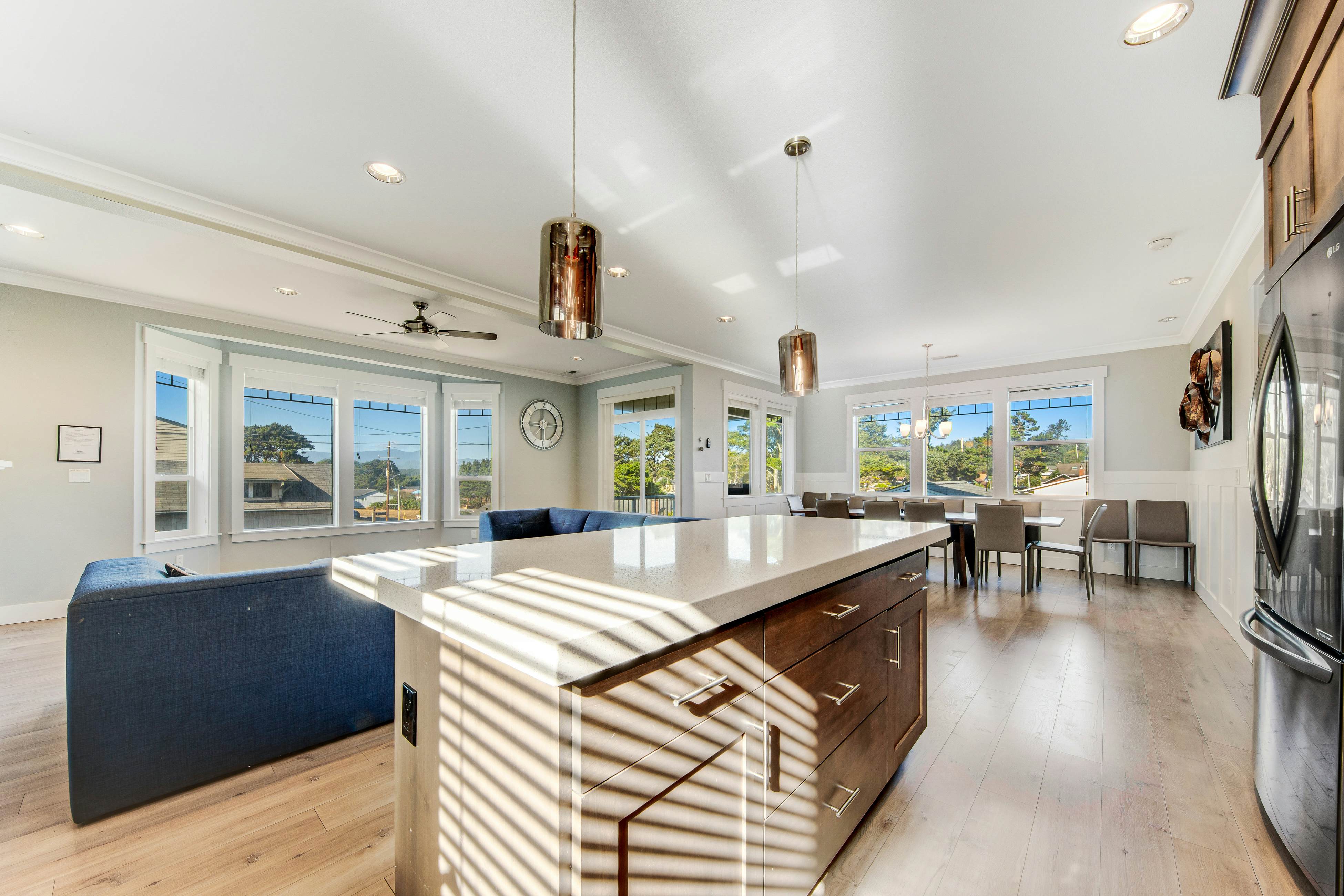 400 Feet to the Beach Gorgeous Home w/ Hot Tub, 2 Decks & 4 Bedroom Suites