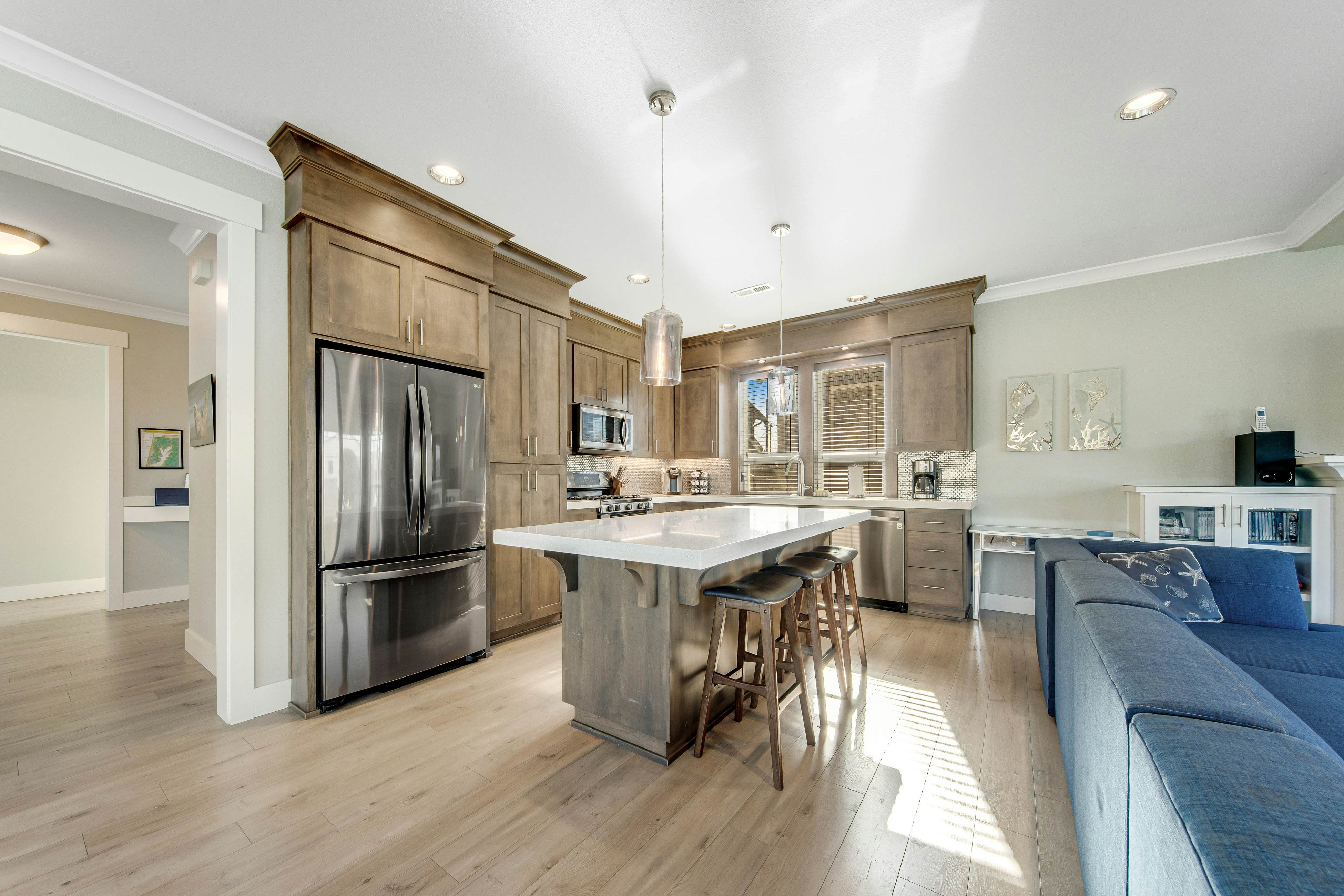 400 Feet to the Beach Gorgeous Home w/ Hot Tub, 2 Decks & 4 Bedroom Suites