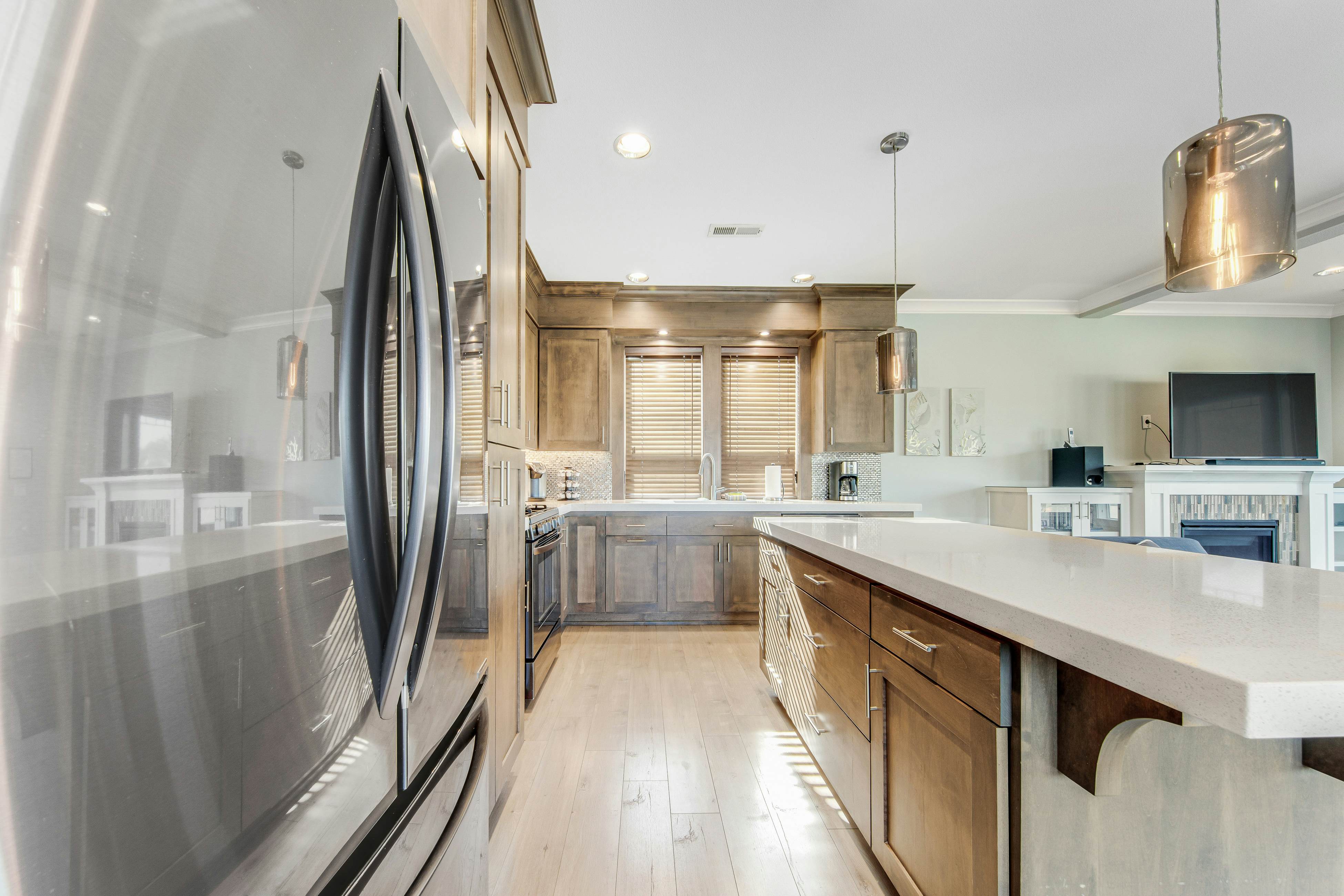 400 Feet to the Beach Gorgeous Home w/ Hot Tub, 2 Decks & 4 Bedroom Suites