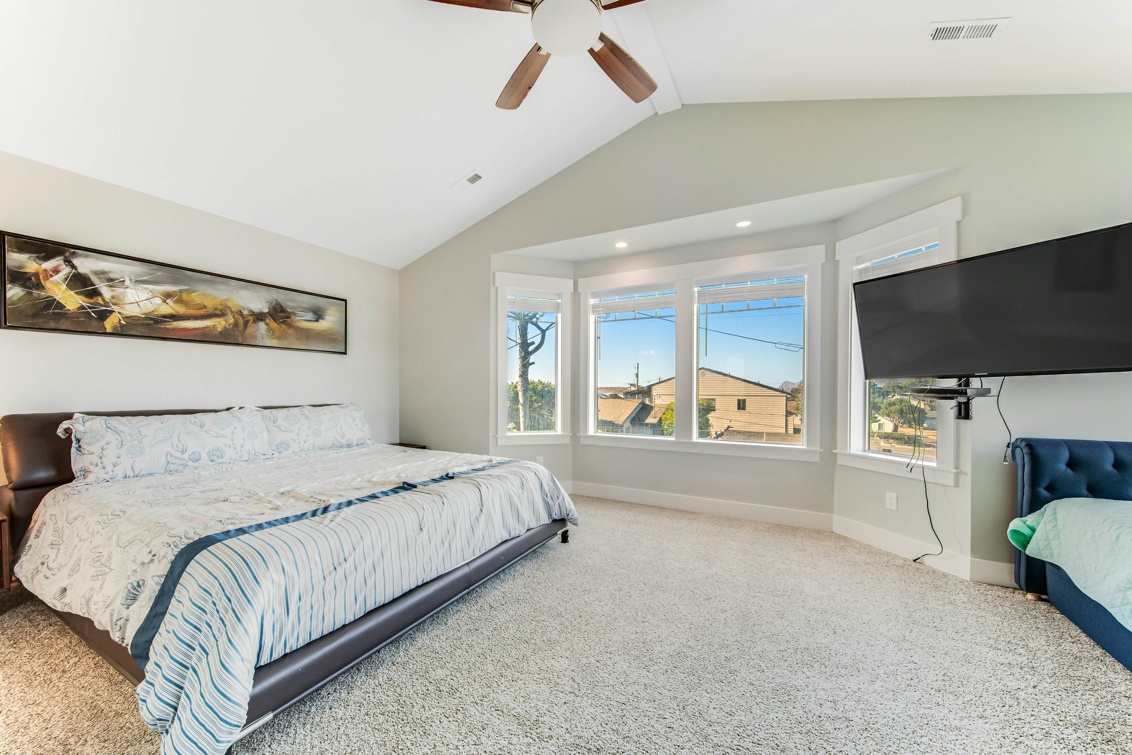 400 Feet to the Beach Gorgeous Home w/ Hot Tub, 2 Decks & 4 Bedroom Suites