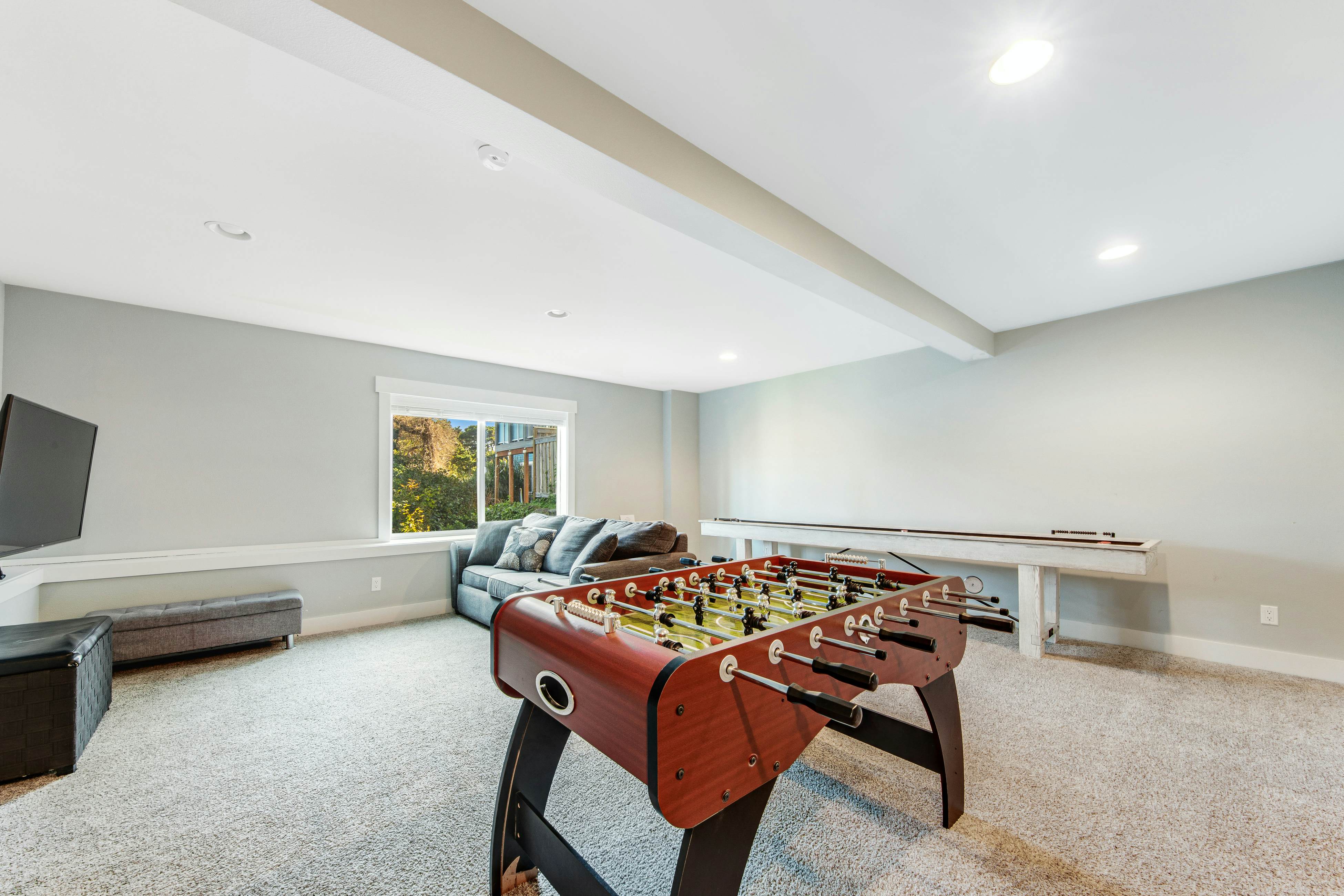 400 Feet to the Beach Gorgeous Home w/ Hot Tub, 2 Decks & 4 Bedroom Suites