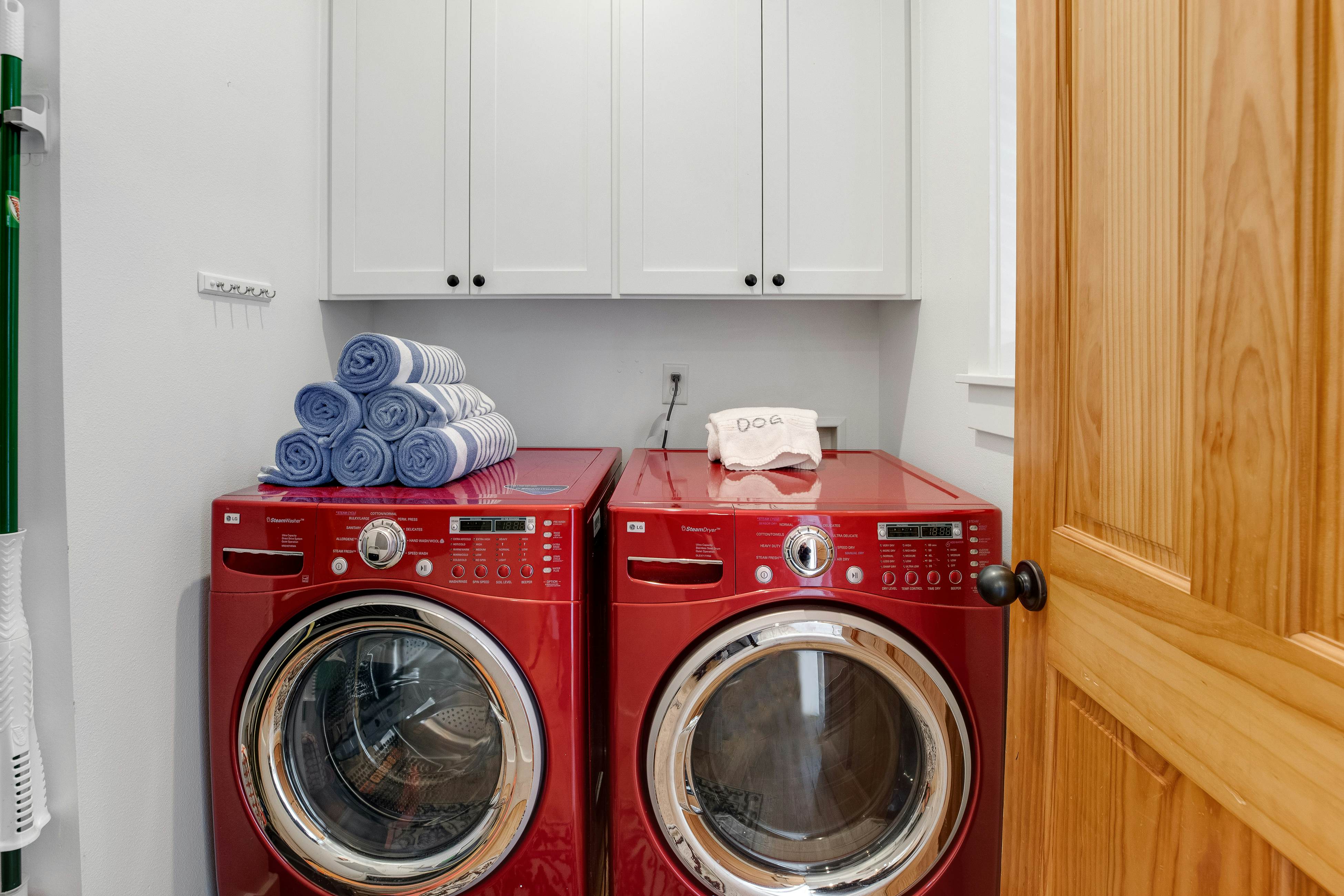 Dog-Friendly Beach House with Free WiFi, a Furnished Deck, Hot Tub, & Grill