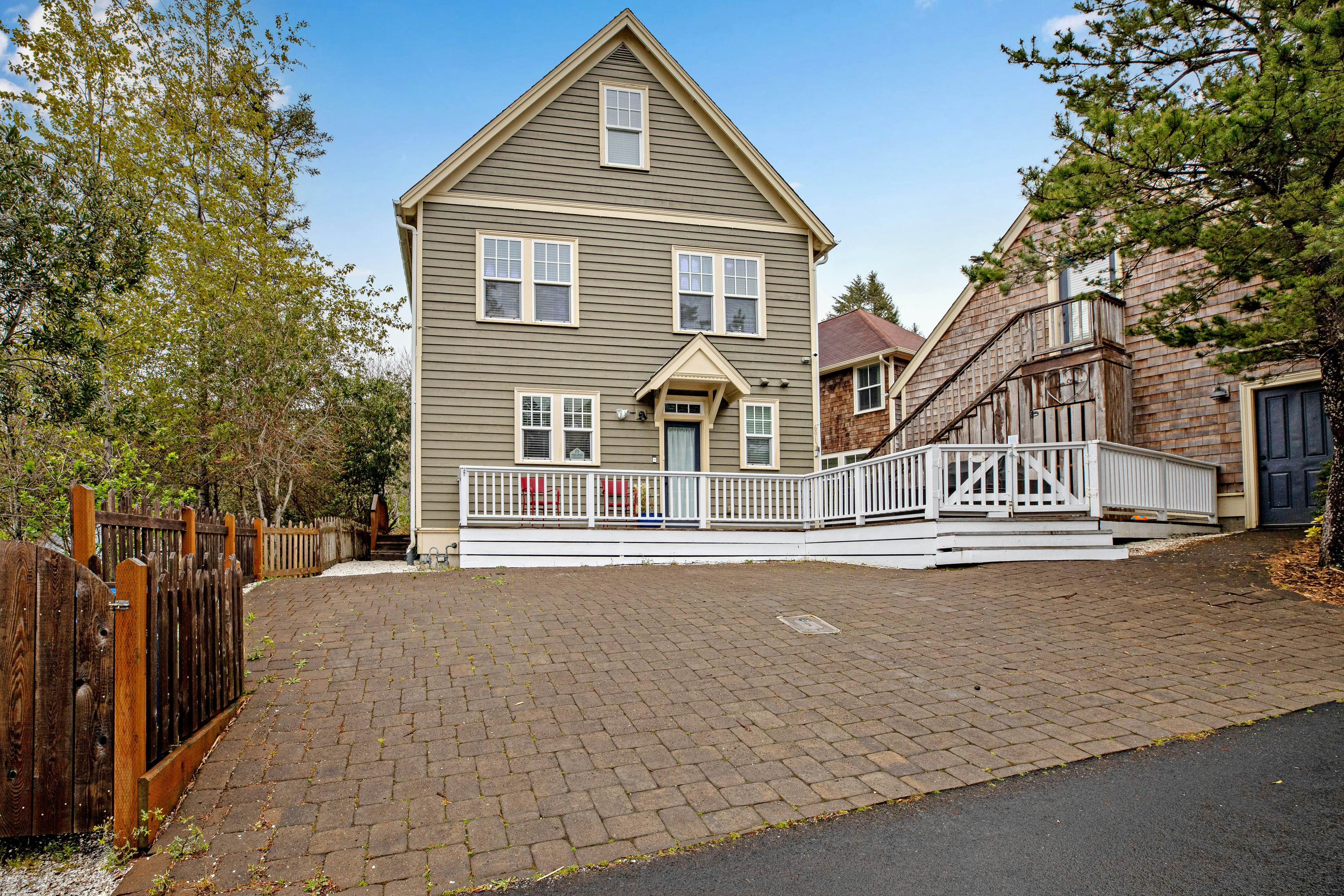 Dog-Friendly Beach House with Free WiFi, a Furnished Deck, Hot Tub, & Grill